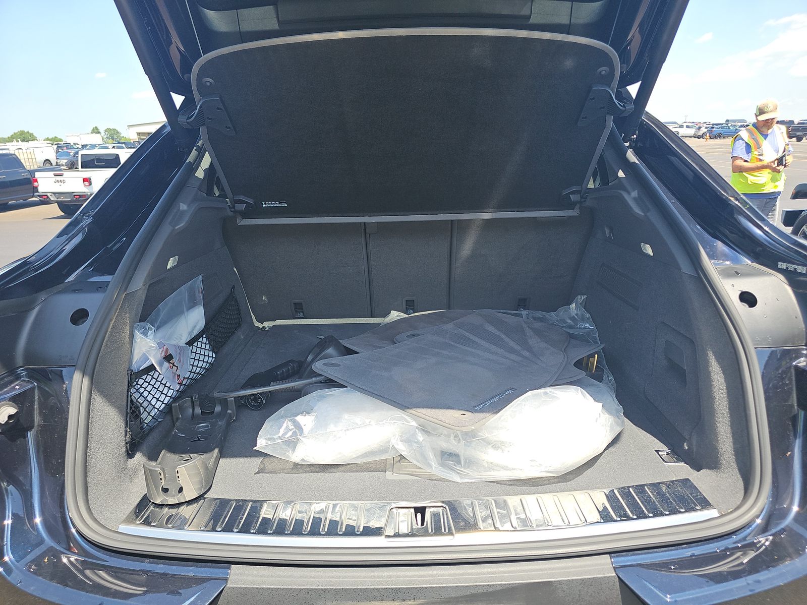 2023 Porsche Cayenne E-Hybrid Platinum Edition AWD