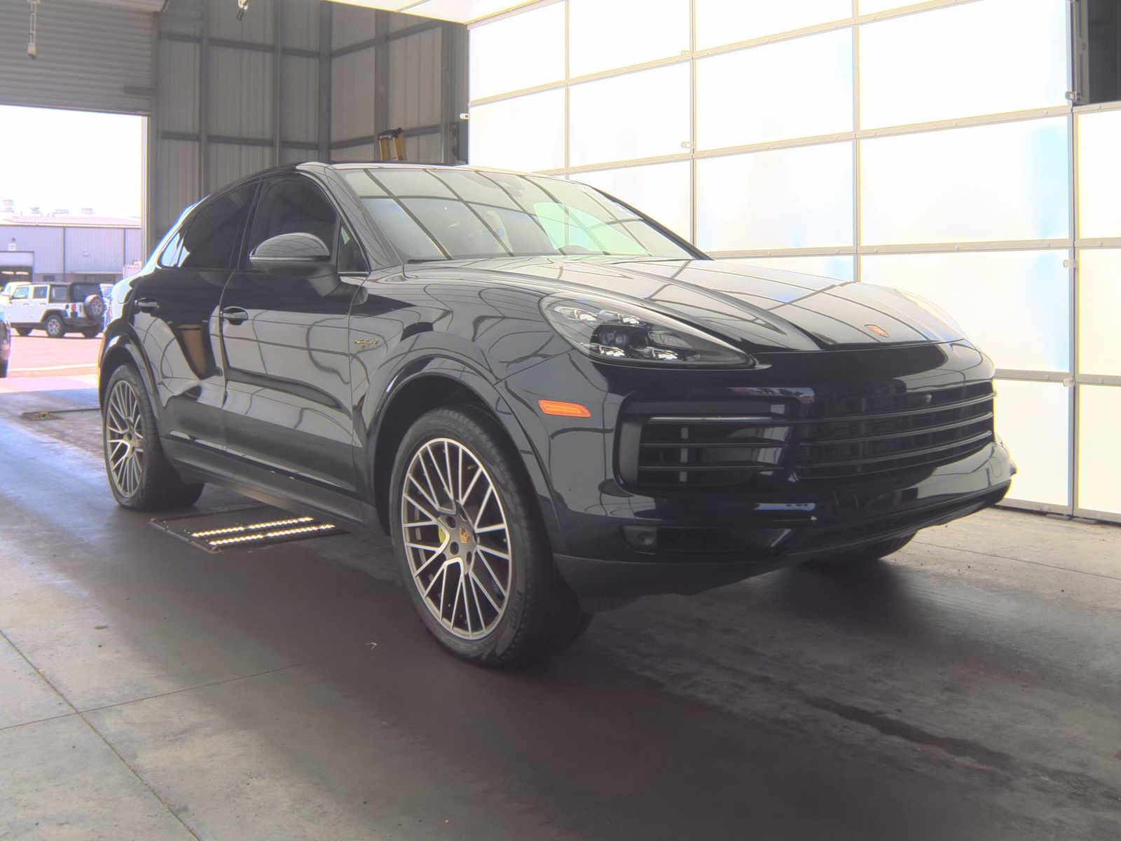 2023 Porsche Cayenne E-Hybrid Platinum Edition AWD