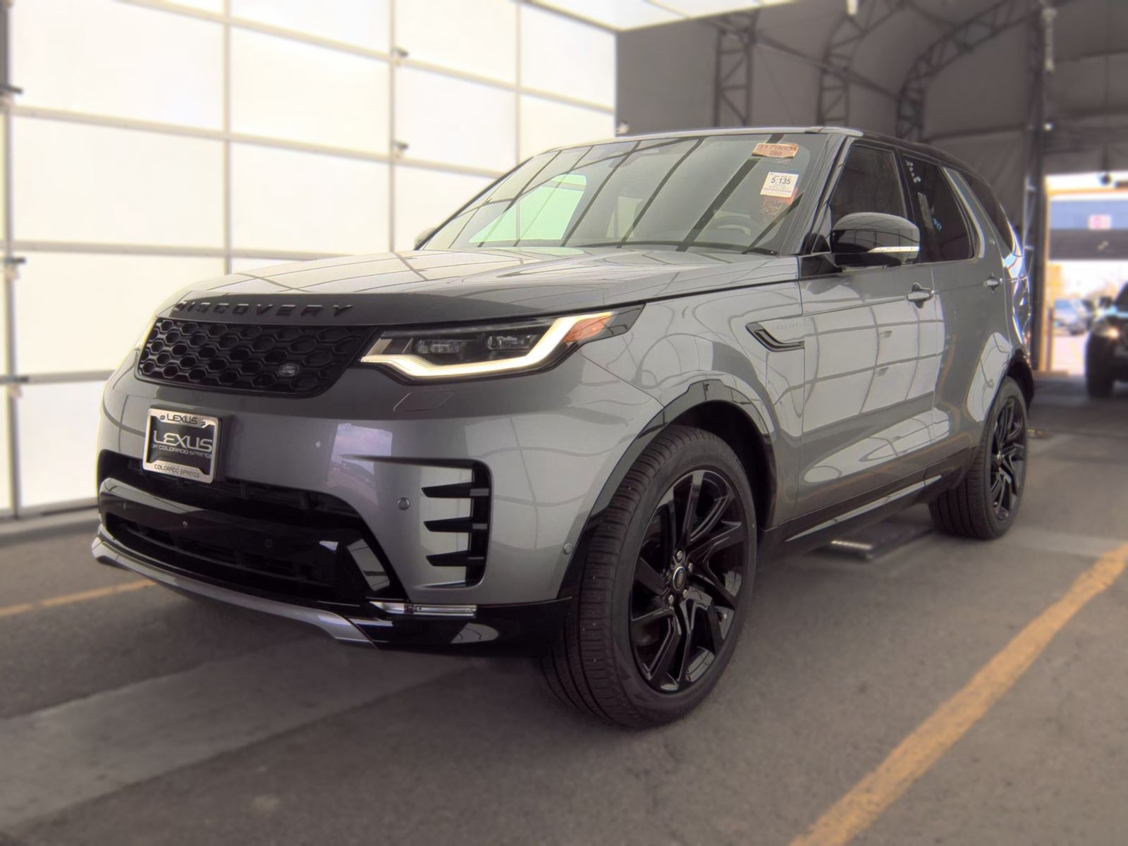 2025 Land Rover Discovery Dynamic SE AWD