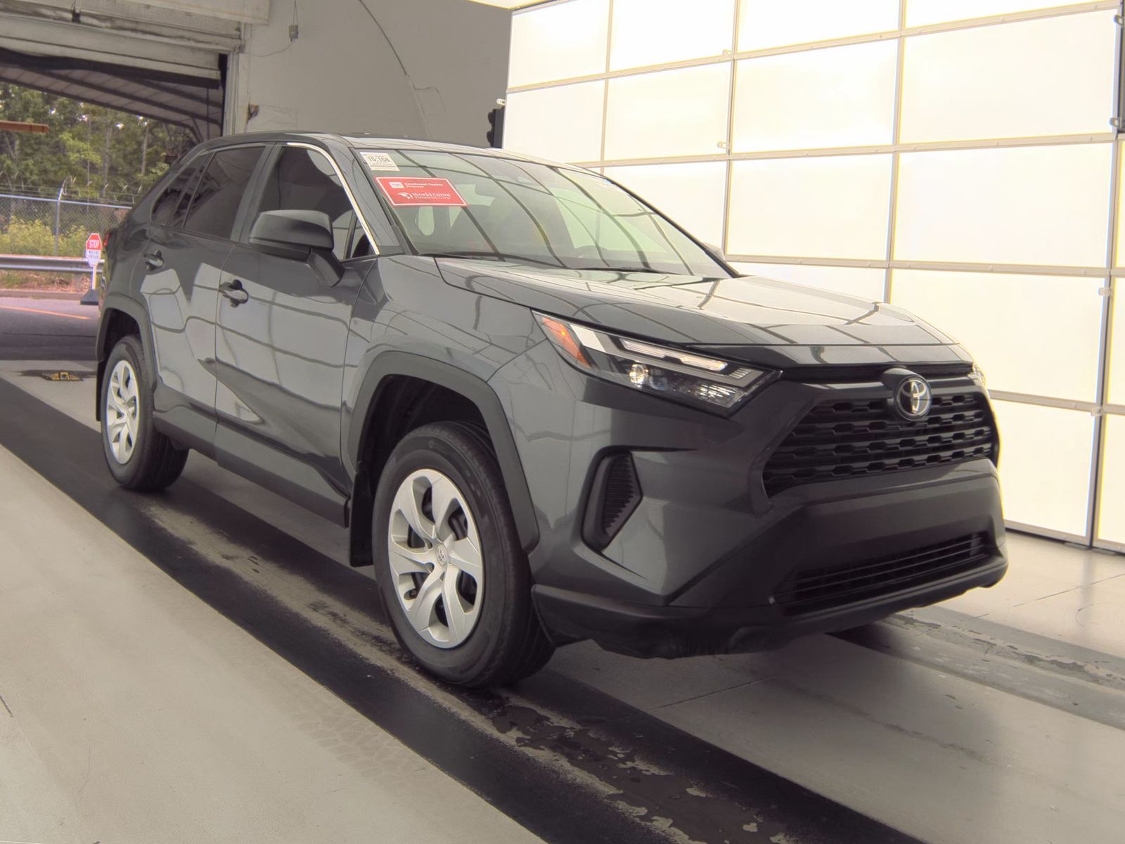 2025 Toyota RAV4 LE FWD