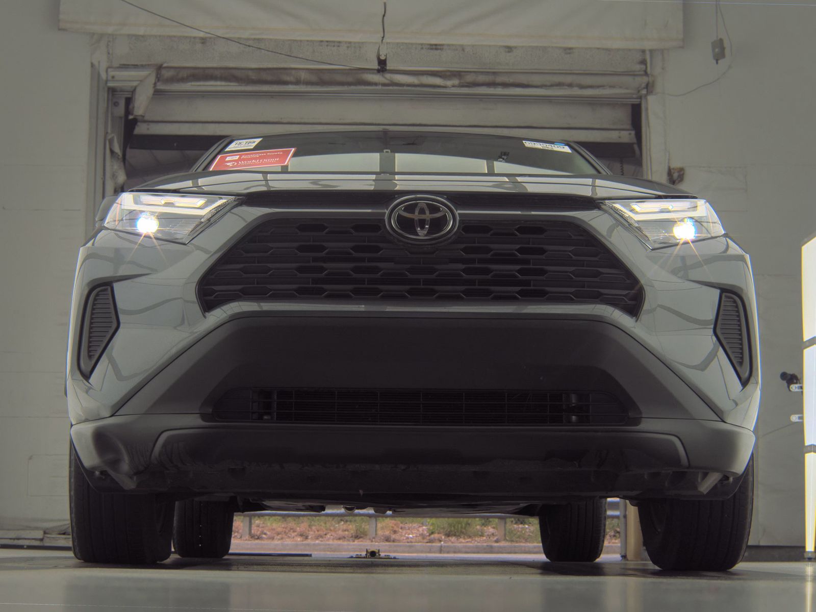 2025 Toyota RAV4 LE FWD