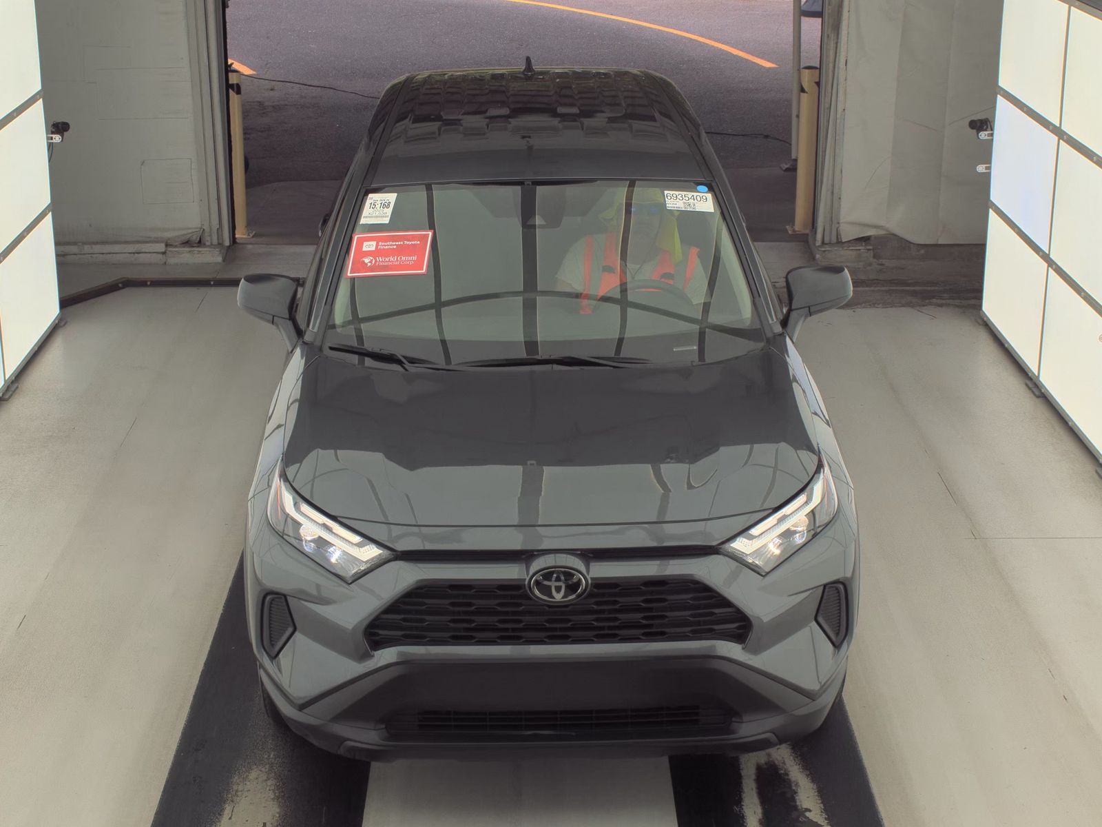 2025 Toyota RAV4 LE FWD