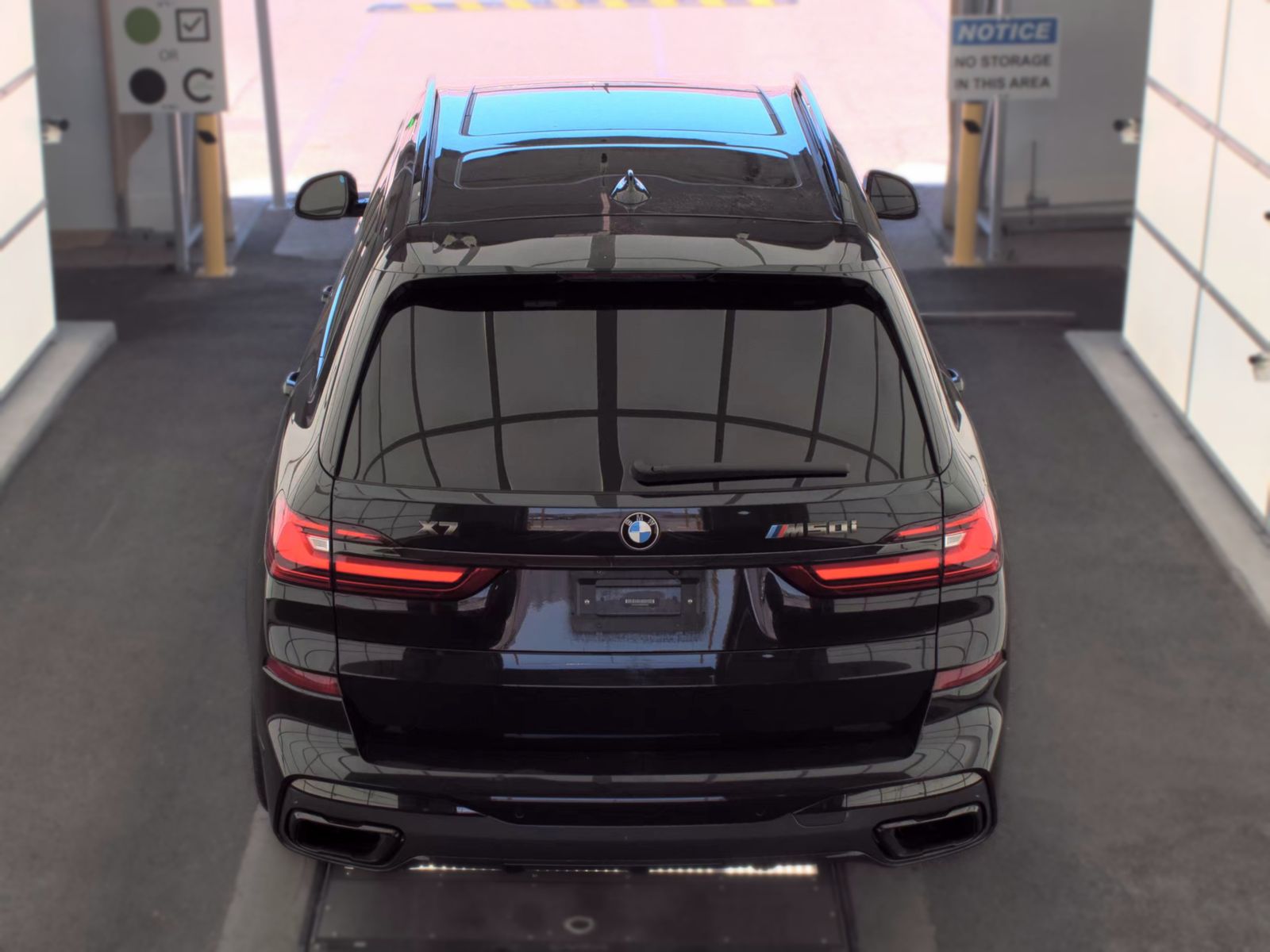 2021 BMW X7 M50i AWD