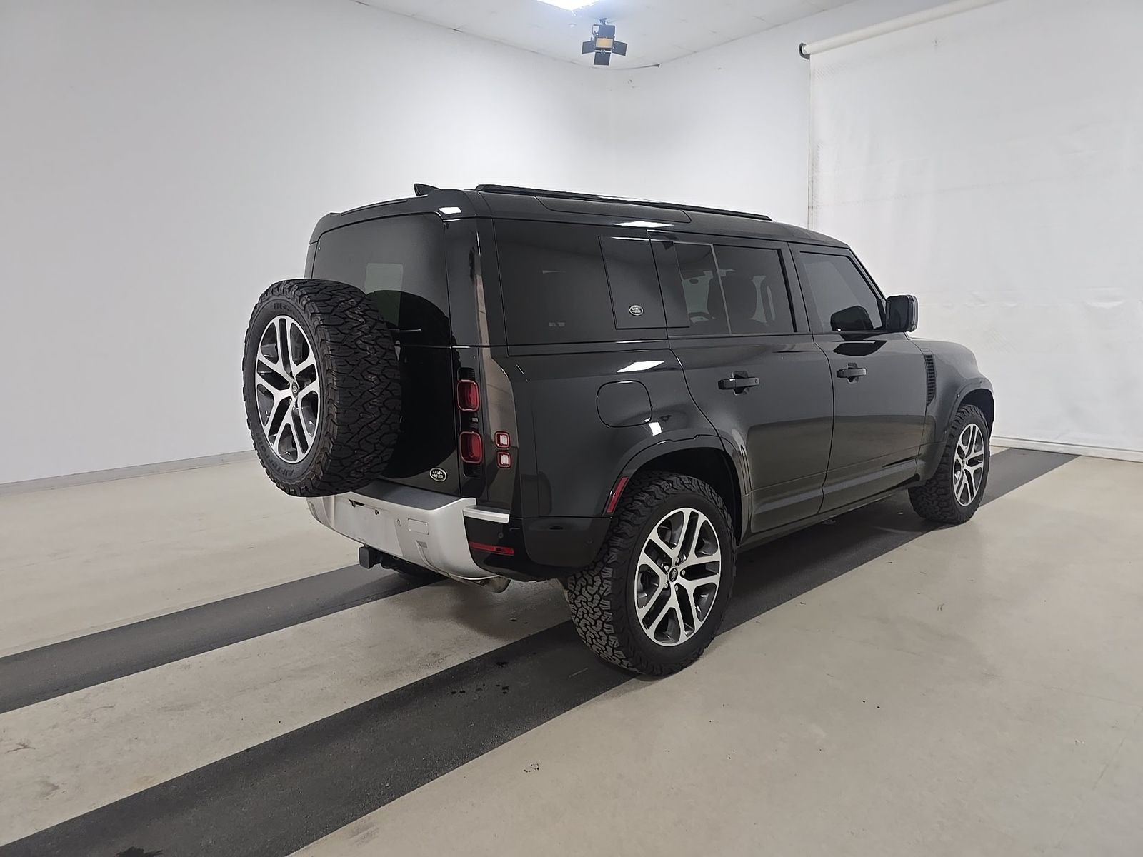 2022 Land Rover Defender 110 XS Edition AWD