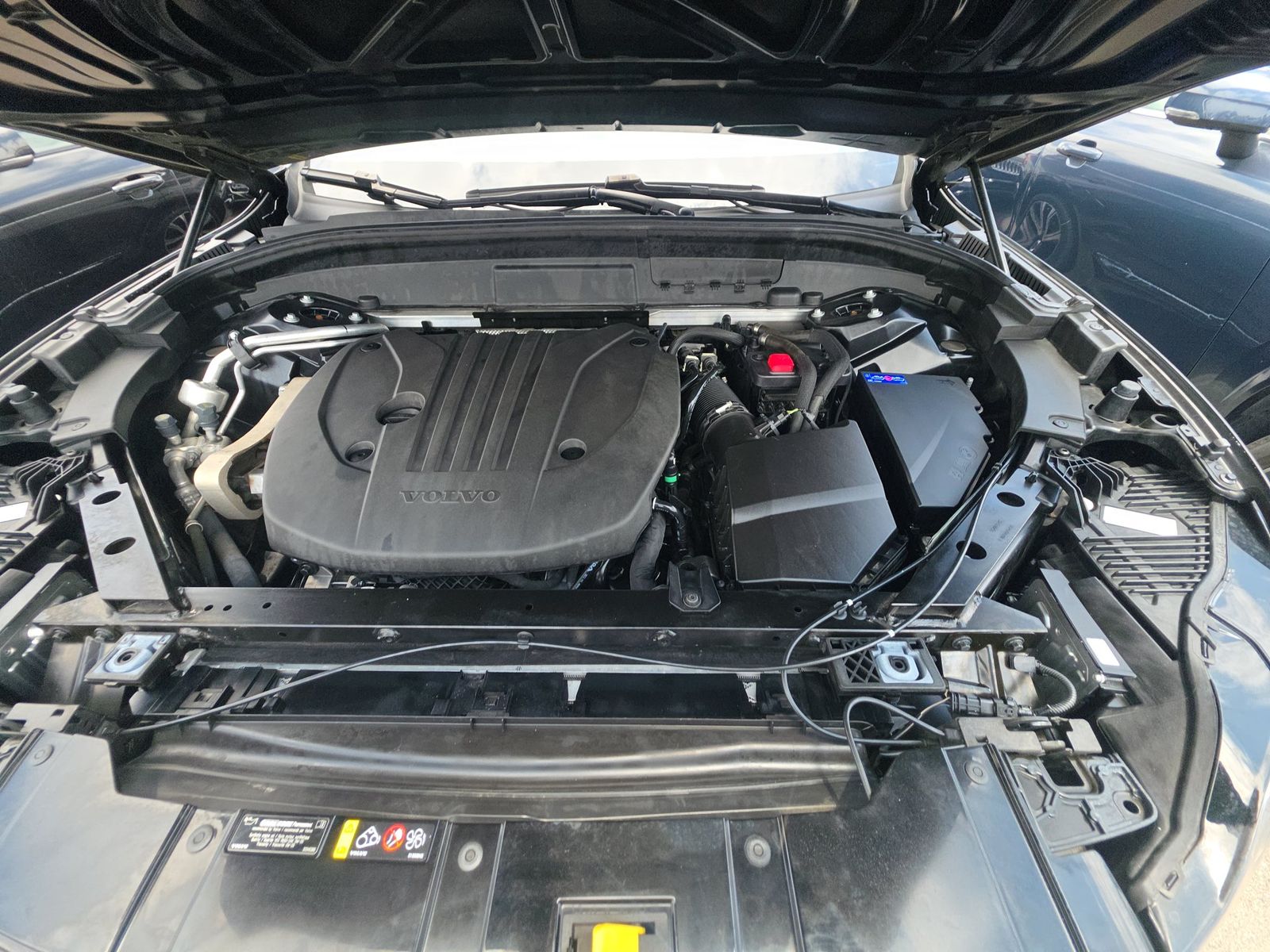 2023 Volvo XC60 B5 Ultimate FWD