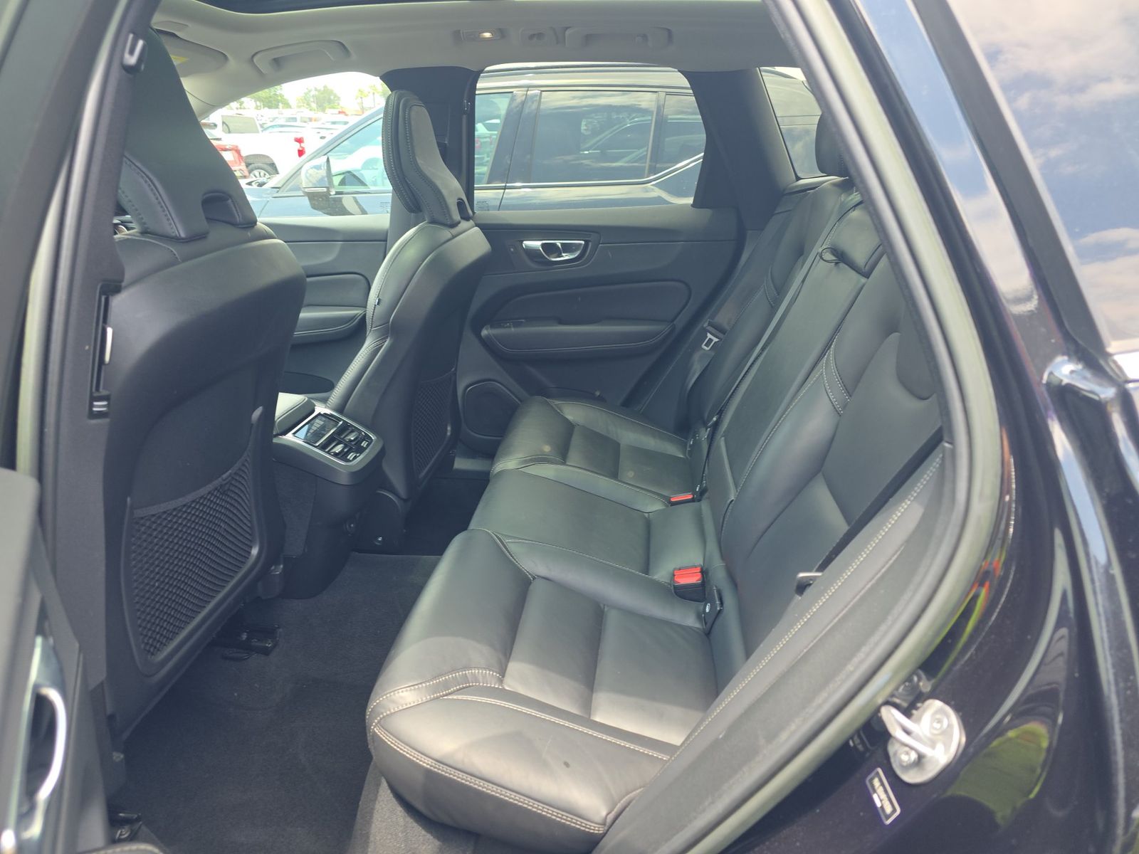 2023 Volvo XC60 B5 Ultimate FWD