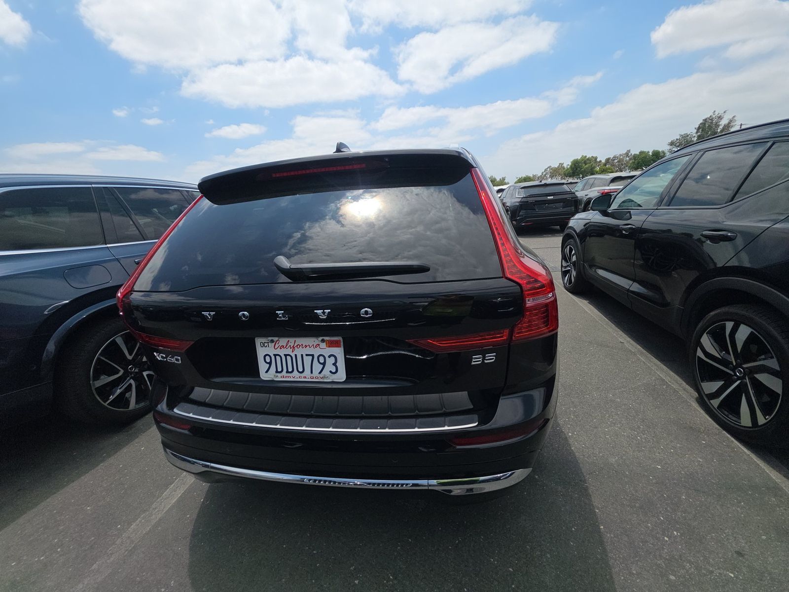 2023 Volvo XC60 B5 Ultimate FWD