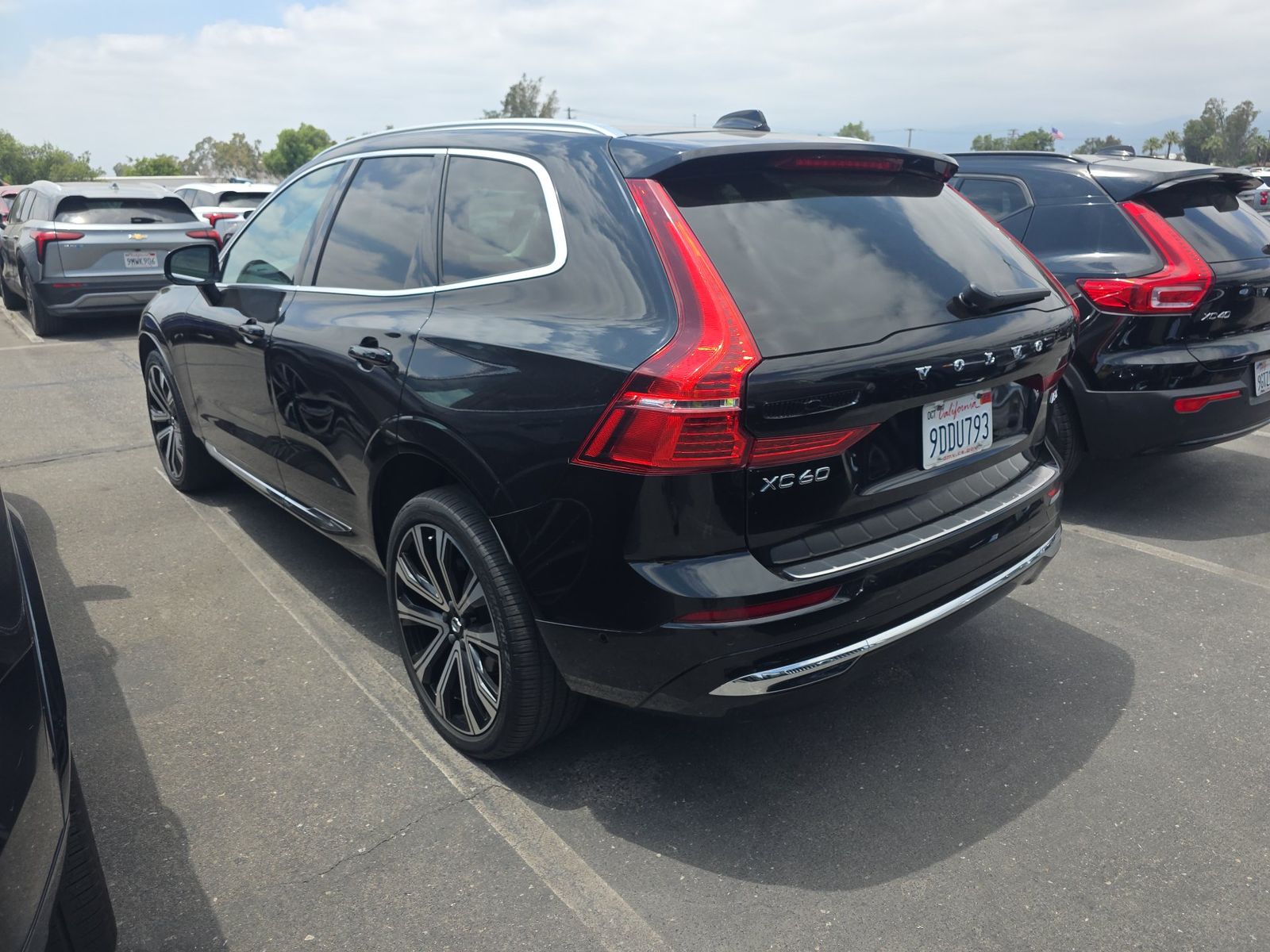 2023 Volvo XC60 B5 Ultimate FWD