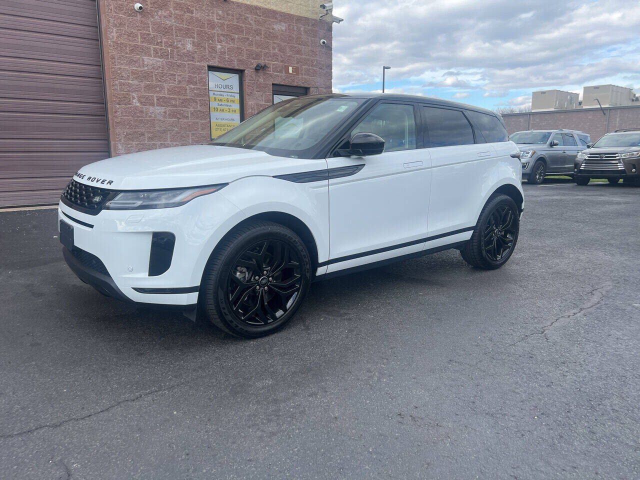 2023 Land Rover Range Rover Evoque SE AWD