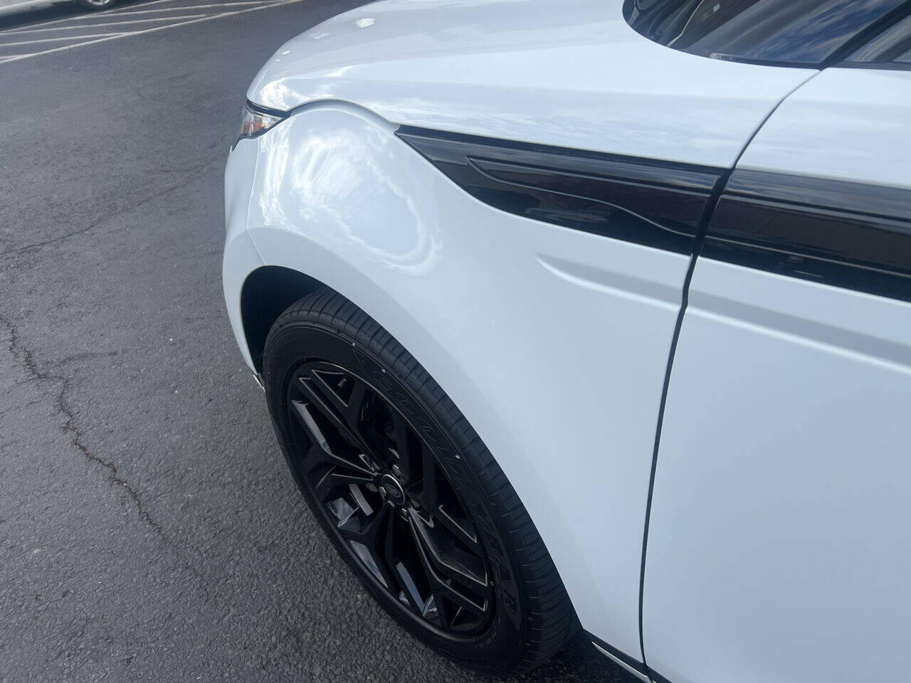 2023 Land Rover Range Rover Evoque SE AWD
