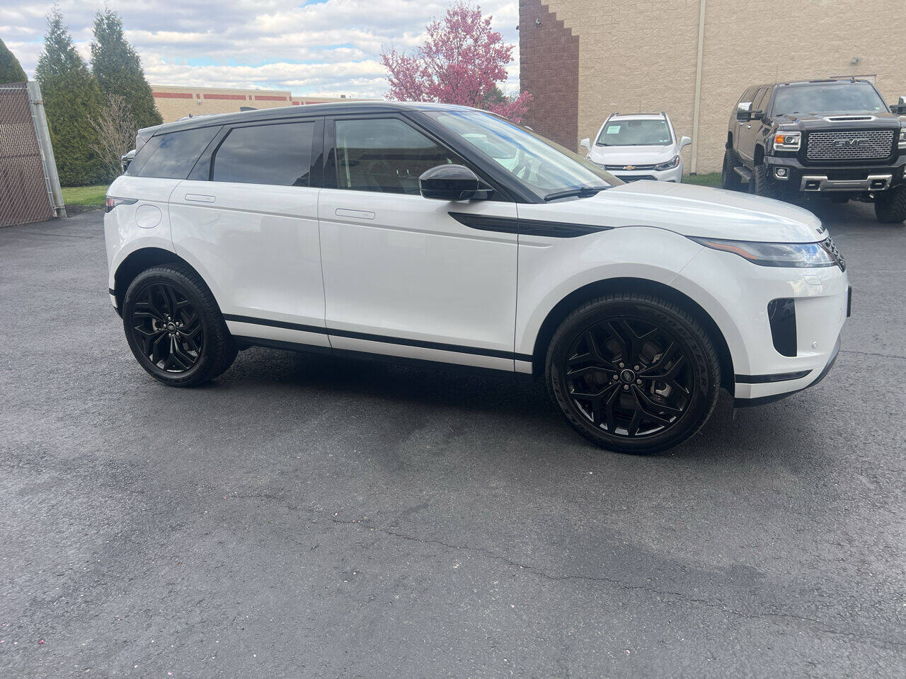 2023 Land Rover Range Rover Evoque SE AWD