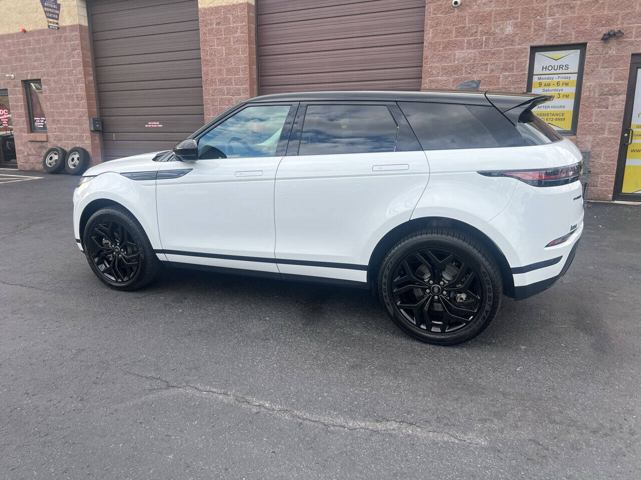 2023 Land Rover Range Rover Evoque SE AWD