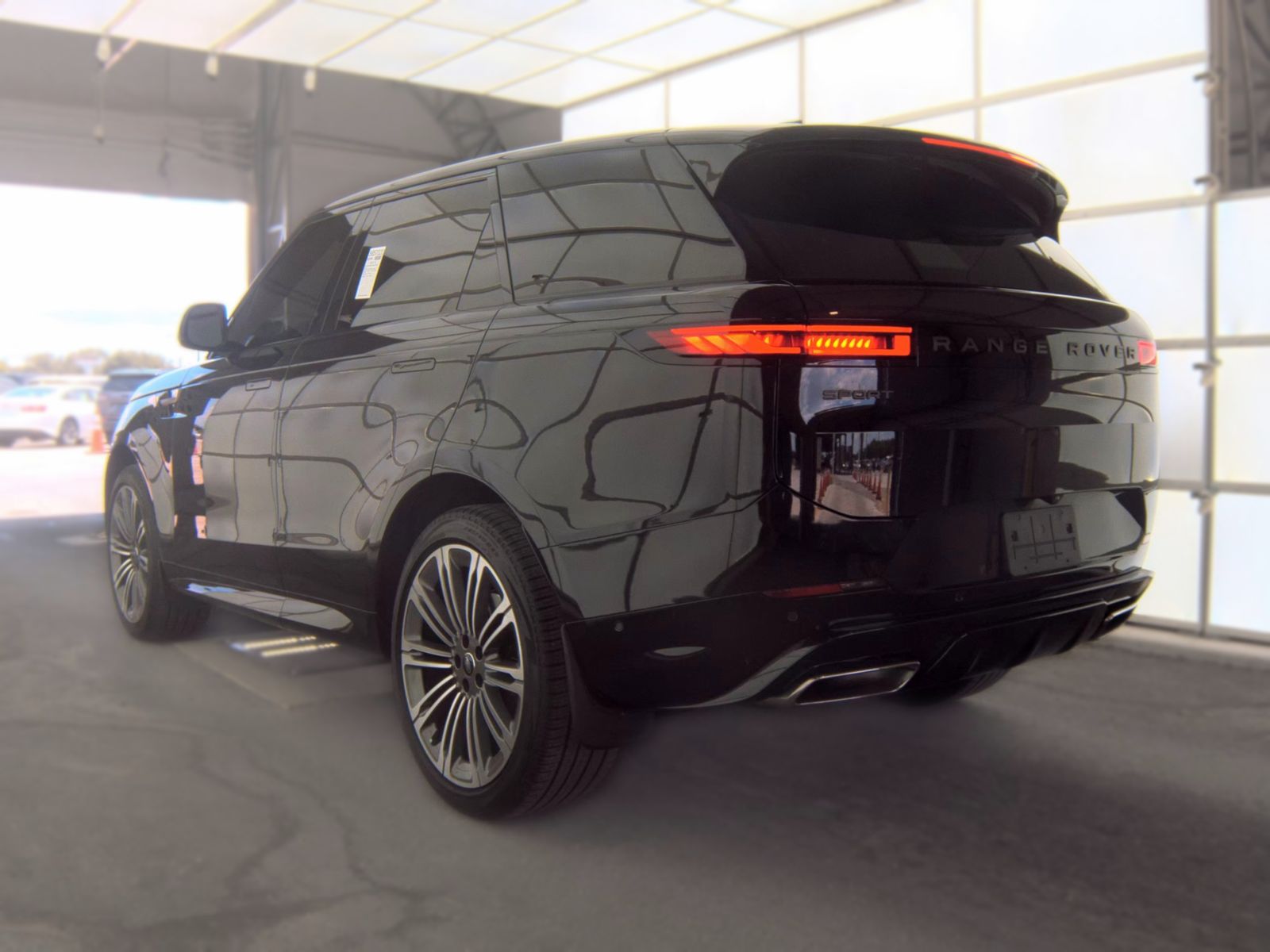2024 Land Rover Range Rover Sport Dynamic SE FWD