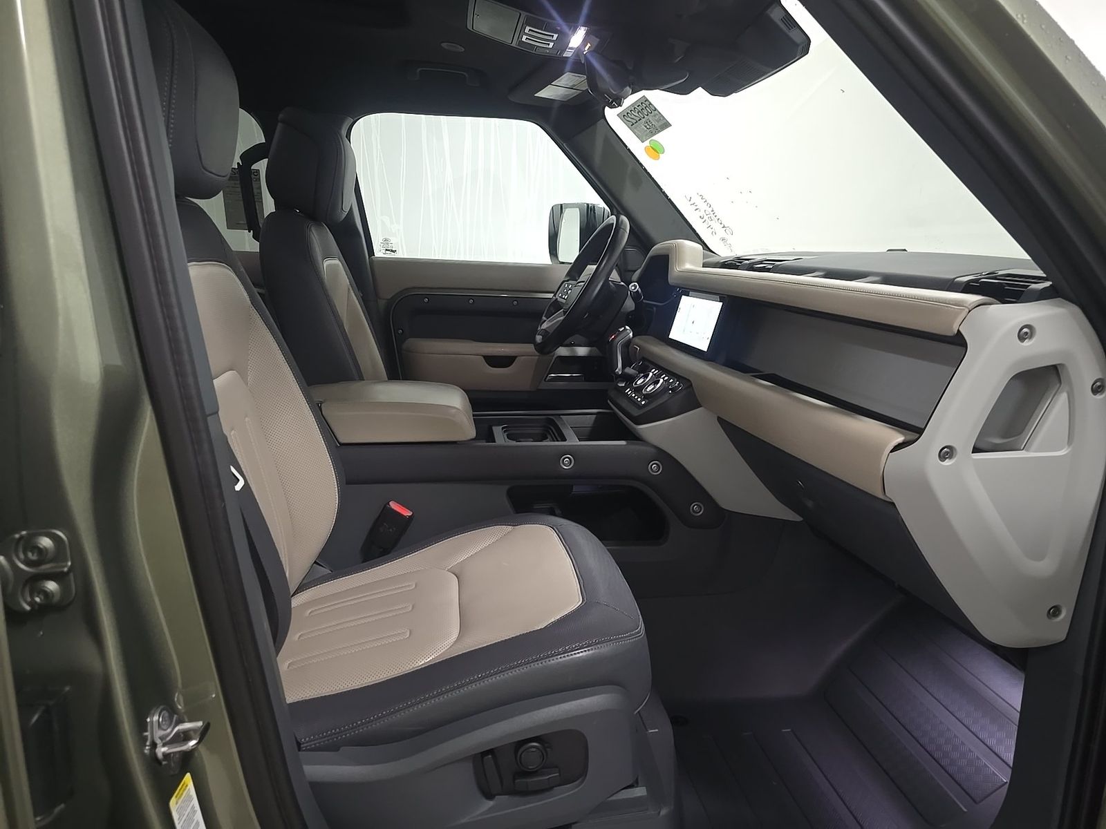 2021 Land Rover Defender 110 X-Dynamic HSE FWD