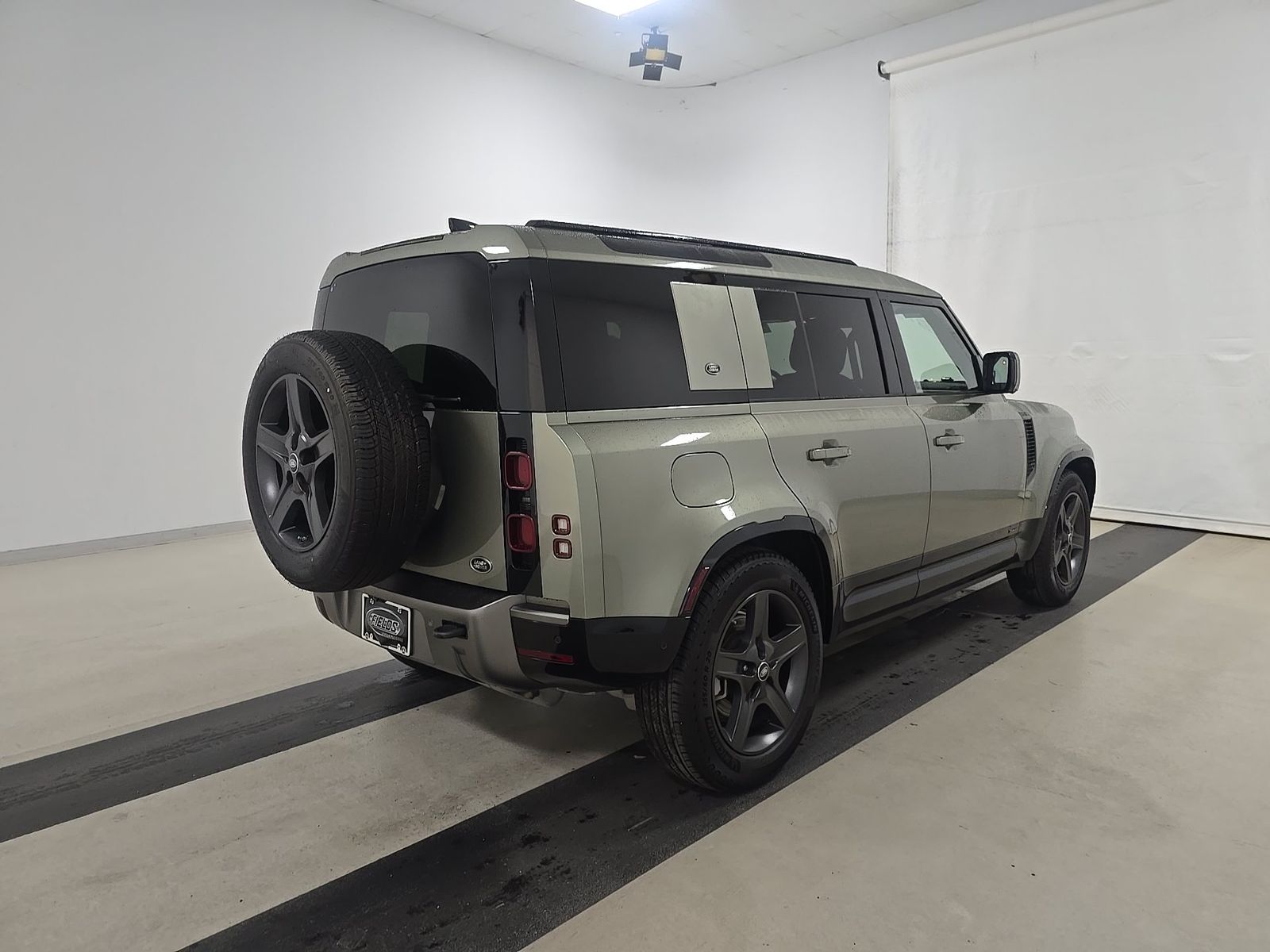 2021 Land Rover Defender 110 X-Dynamic HSE FWD