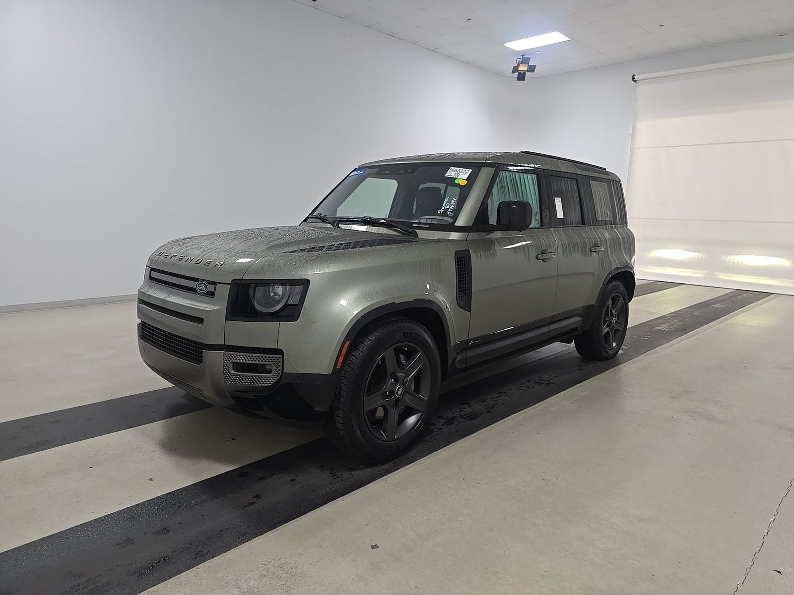 2021 Land Rover Defender 110 X-Dynamic HSE FWD