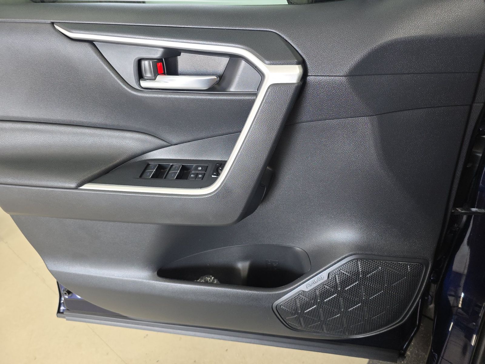 2022 Toyota RAV4 XLE Premium FWD