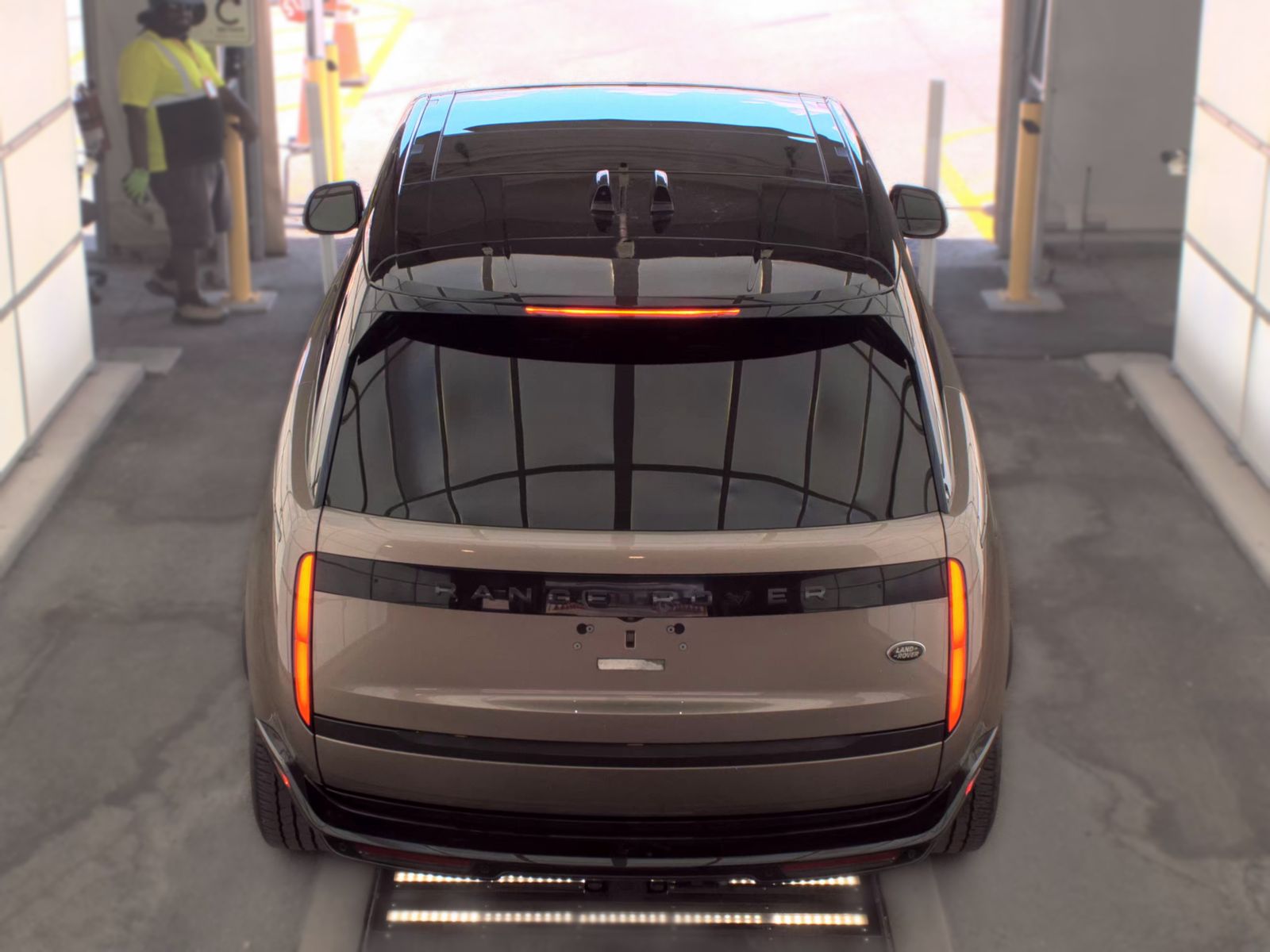 2023 Land Rover Range Rover SE FWD