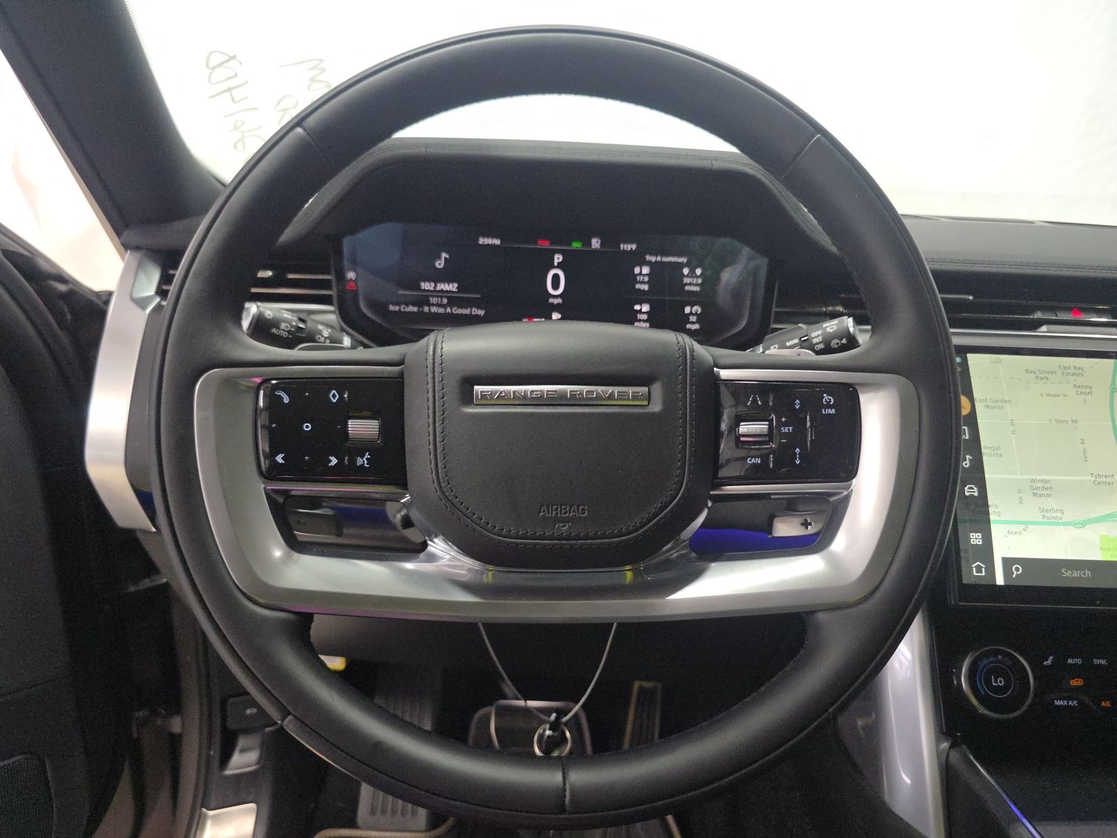 2023 Land Rover Range Rover SE FWD