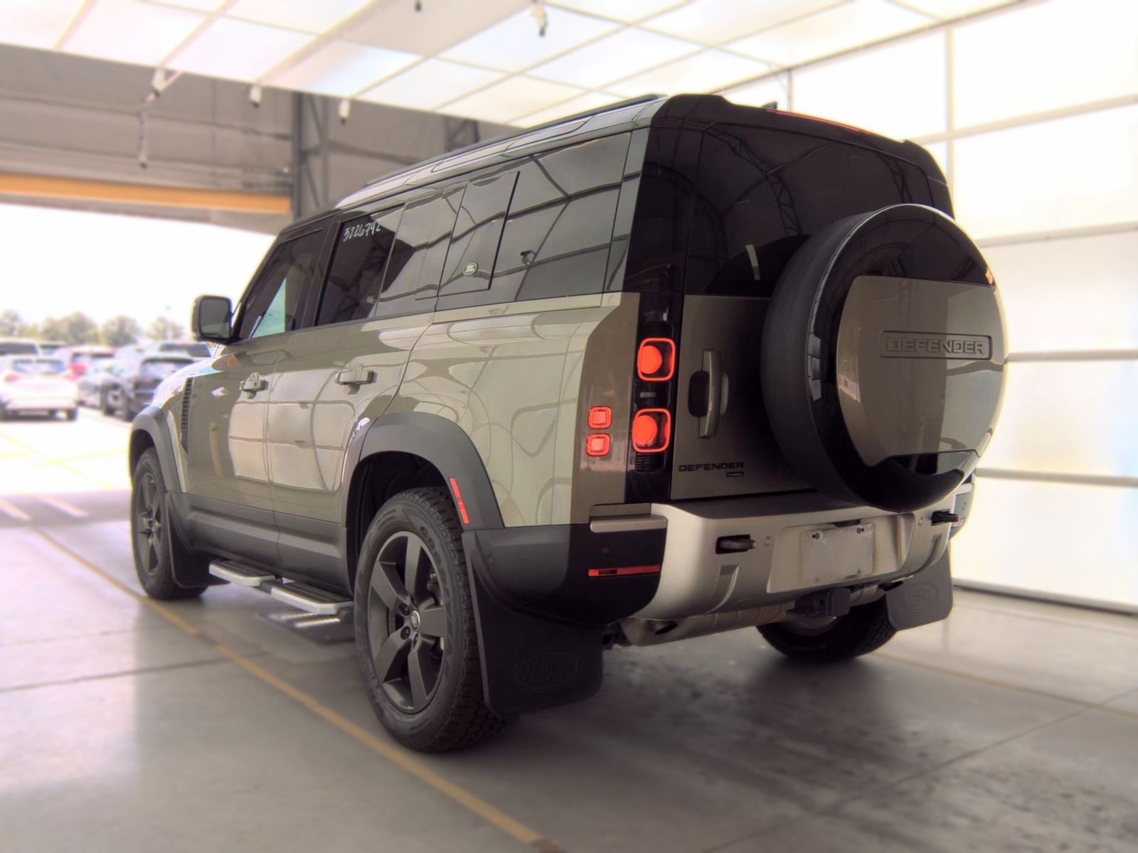 2023 Land Rover Defender 110 SE AWD