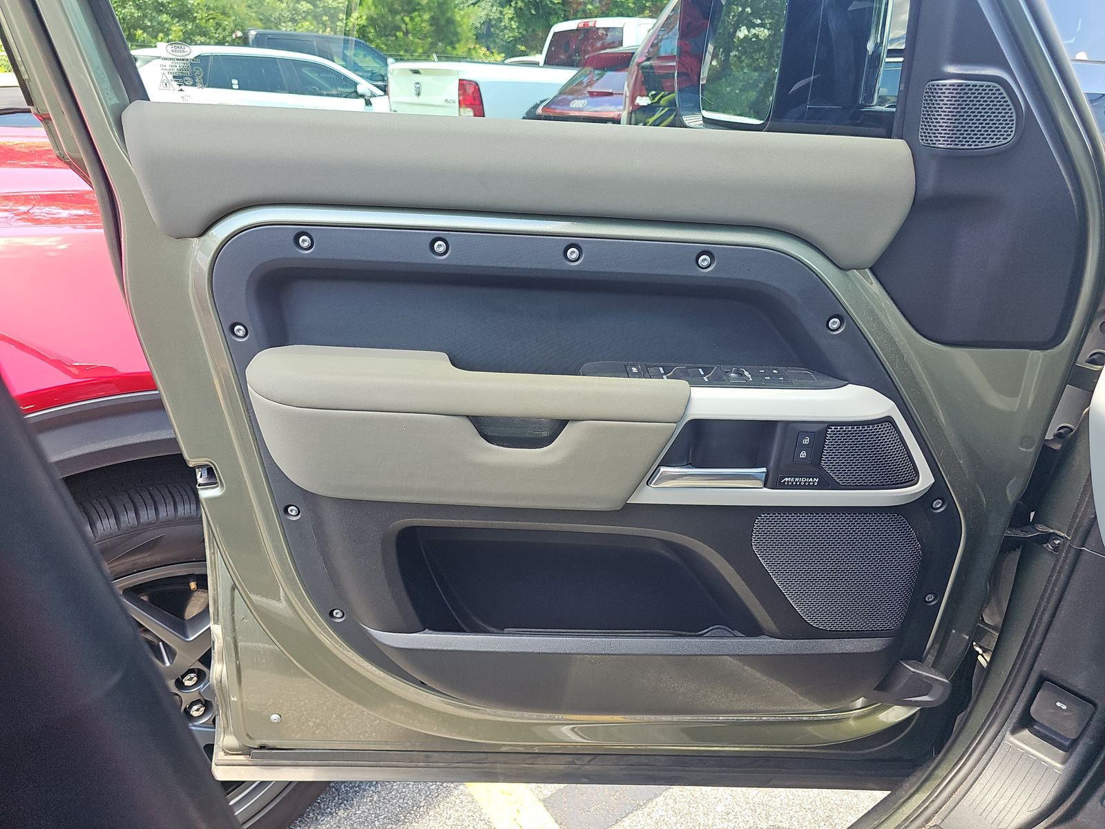 2023 Land Rover Defender 110 SE AWD