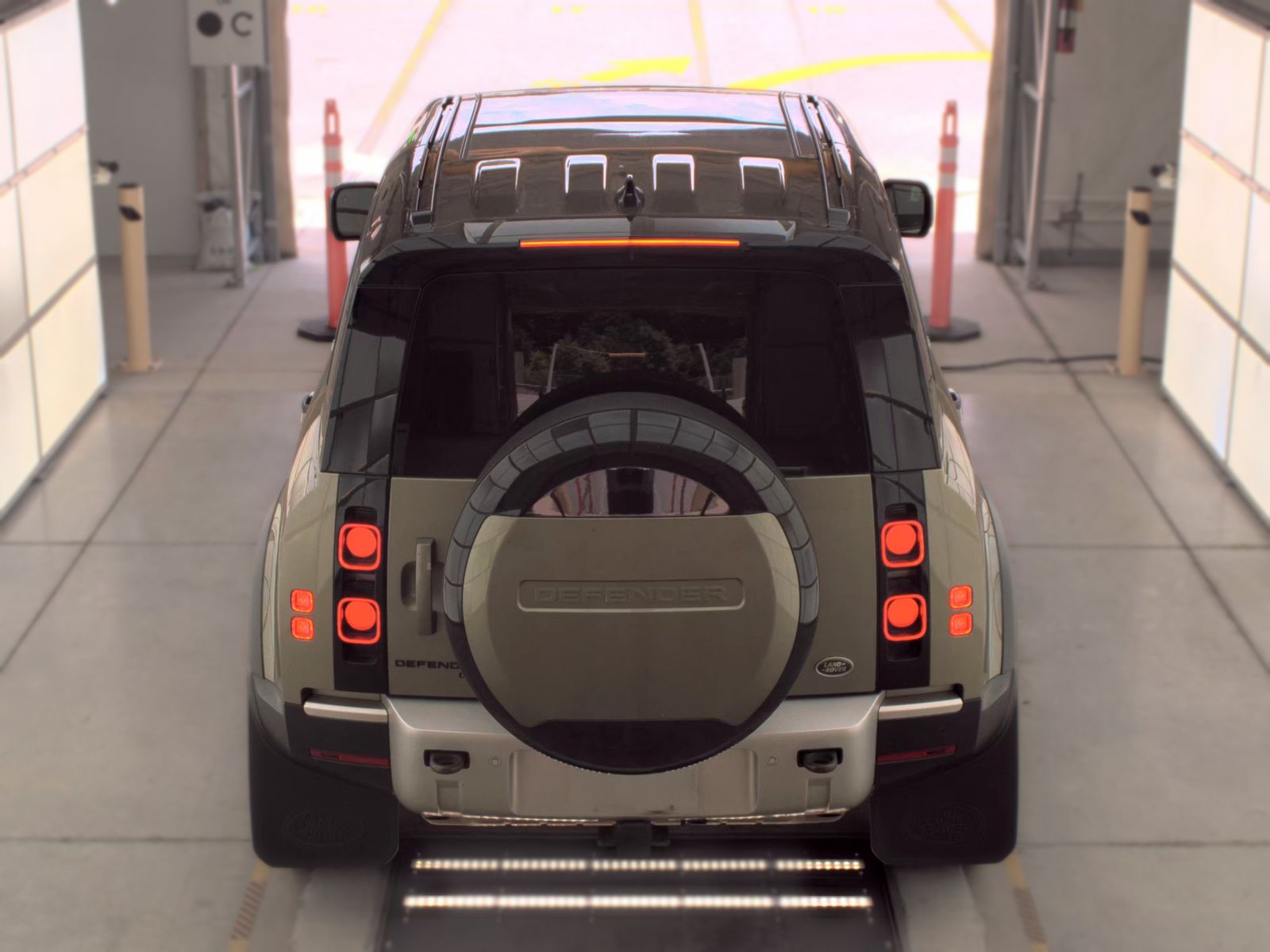 2023 Land Rover Defender 110 SE AWD