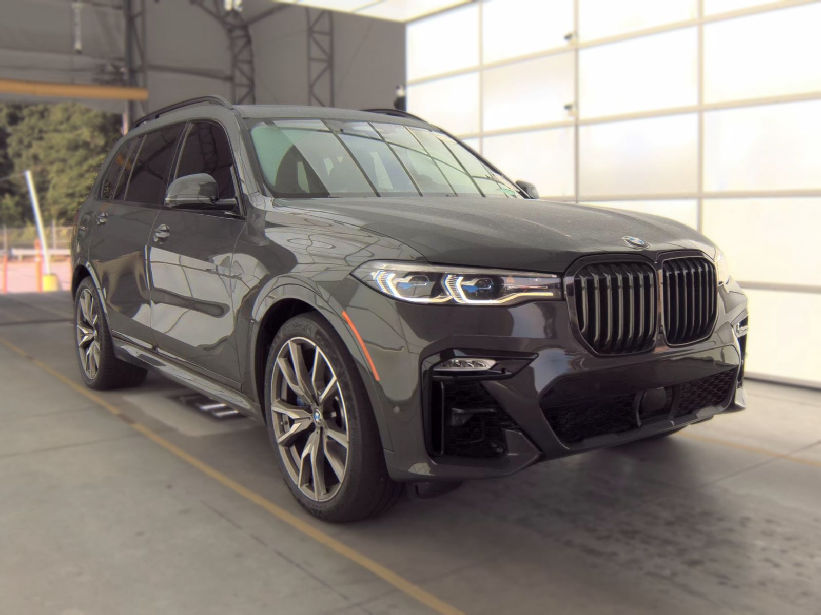 2022 BMW X7 M50i AWD
