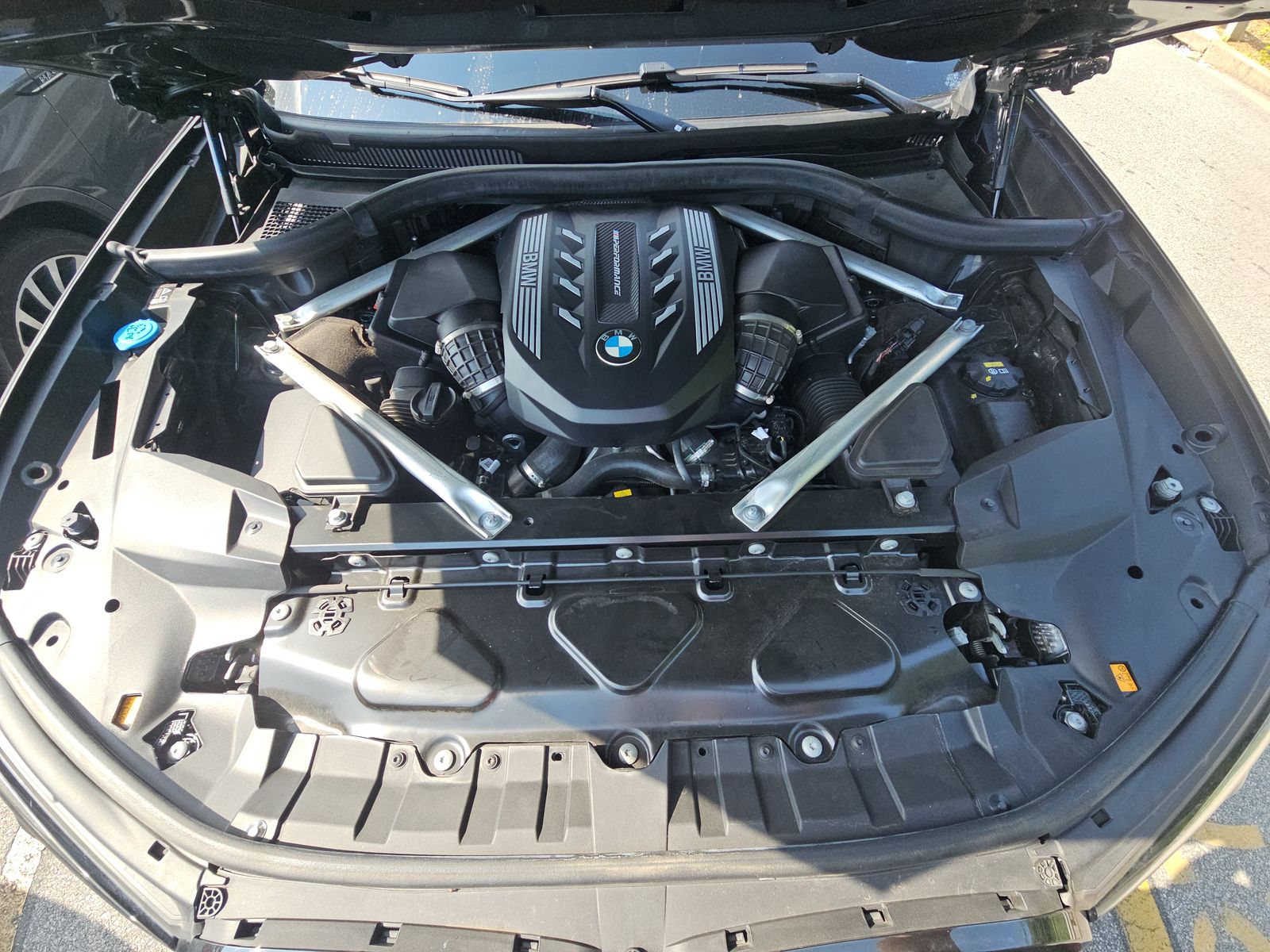 2022 BMW X7 M50i AWD