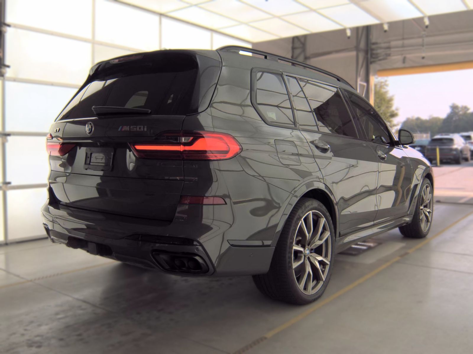 2022 BMW X7 M50i AWD