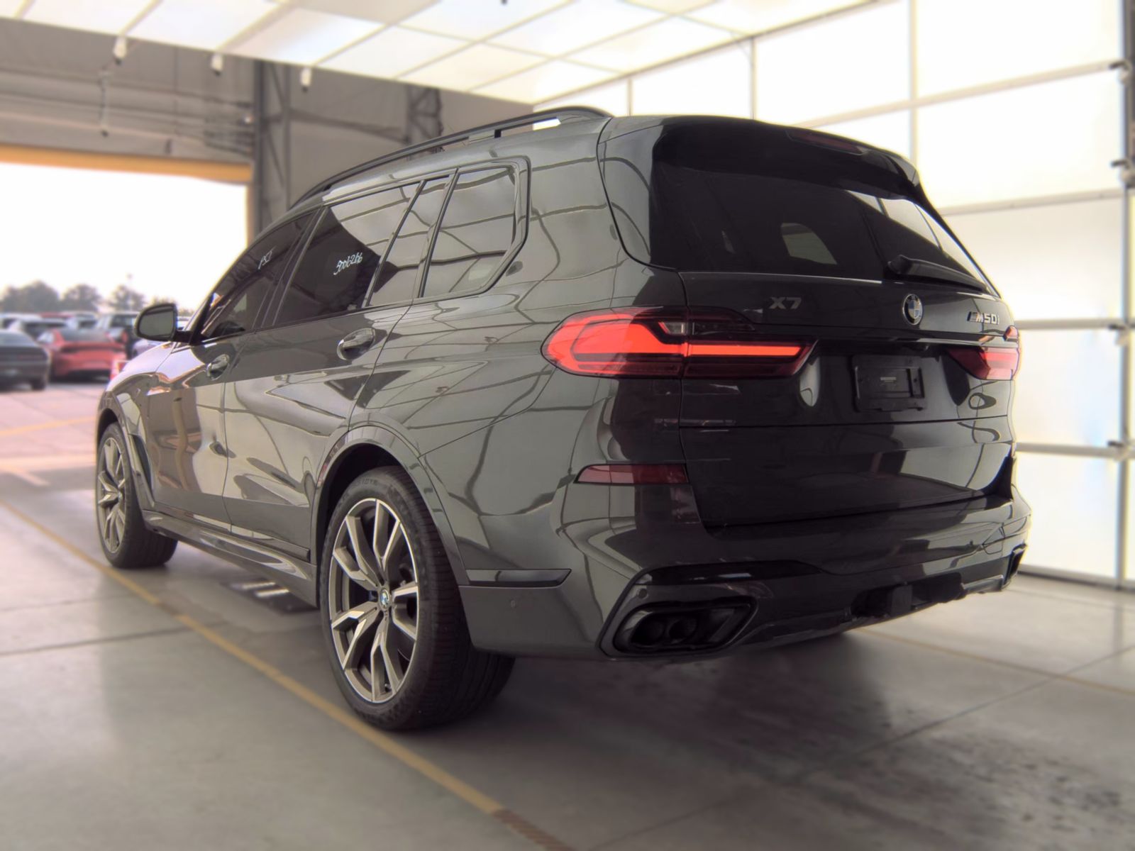2022 BMW X7 M50i AWD