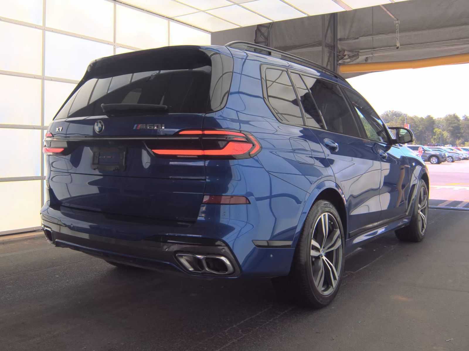 2024 BMW X7 M60i AWD