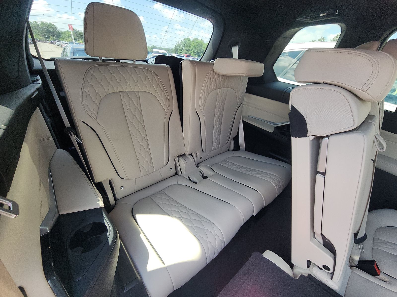 2024 BMW X7 M60i AWD
