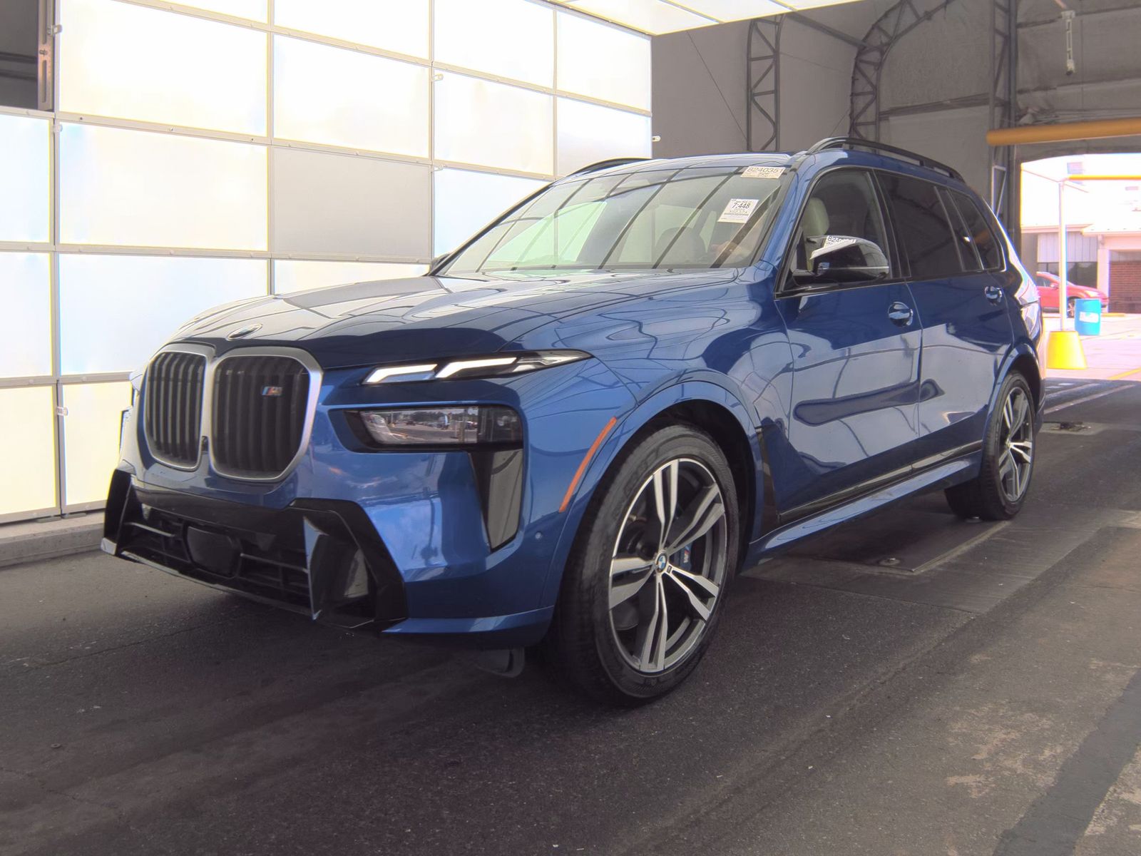 2024 BMW X7 M60i AWD