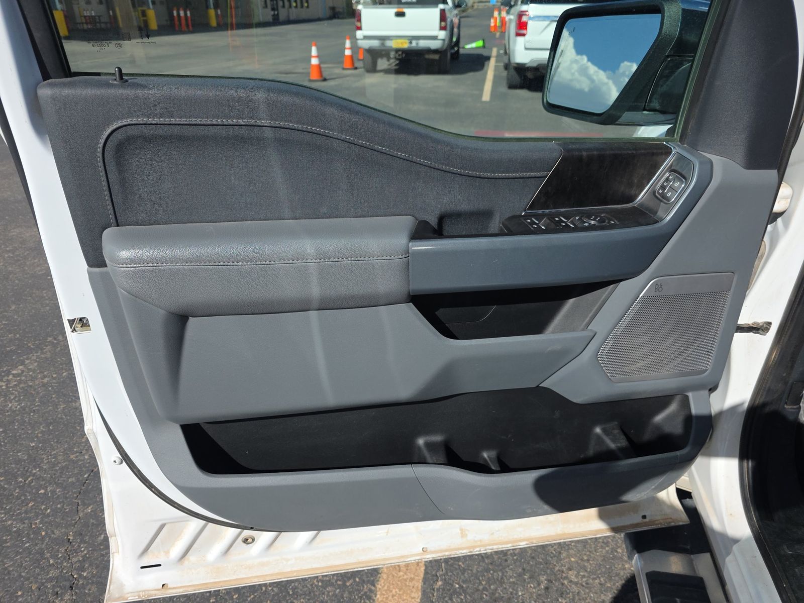 2023 Ford F-150 Lariat AWD