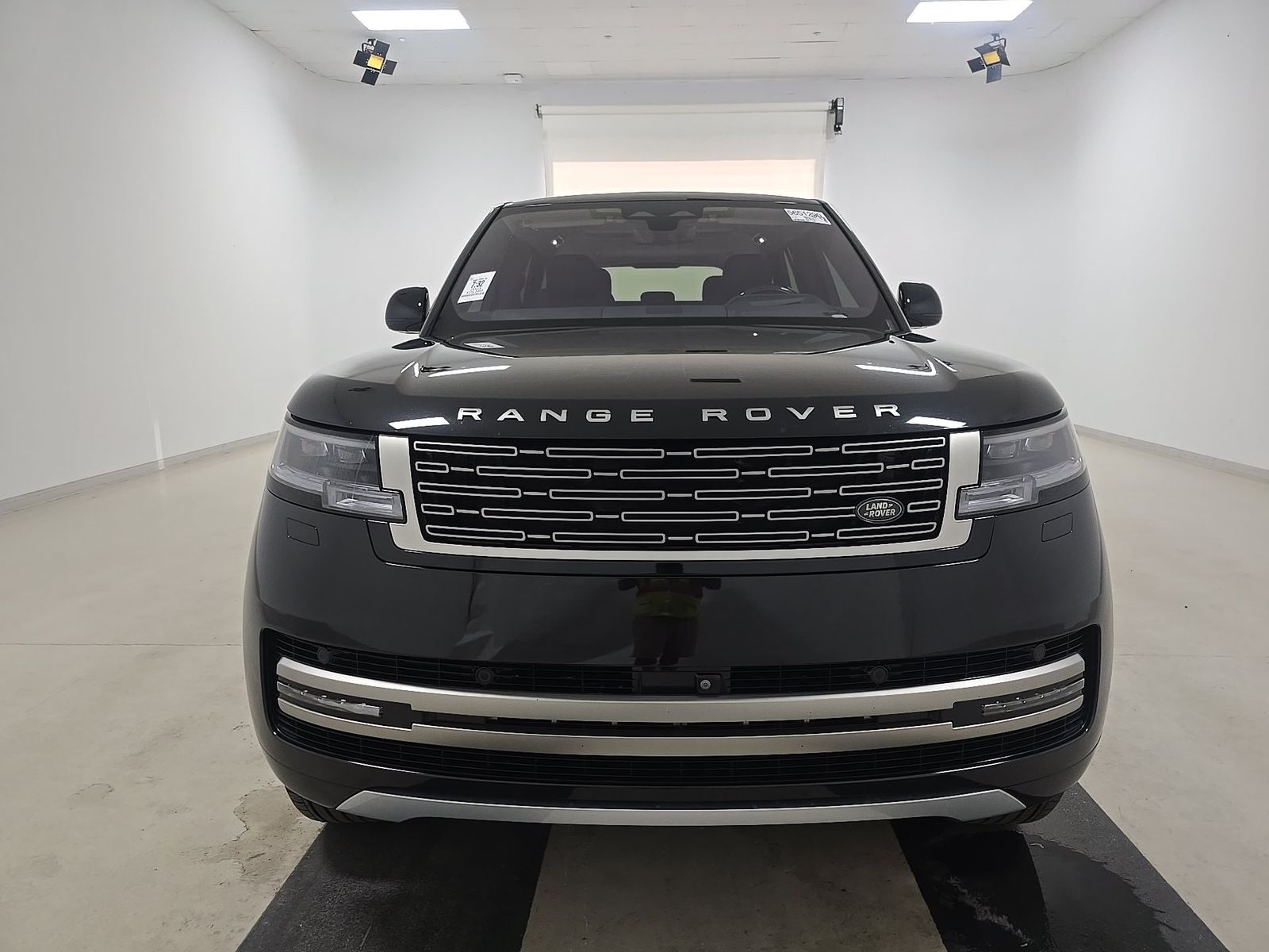 2023 Land Rover Range Rover SE FWD