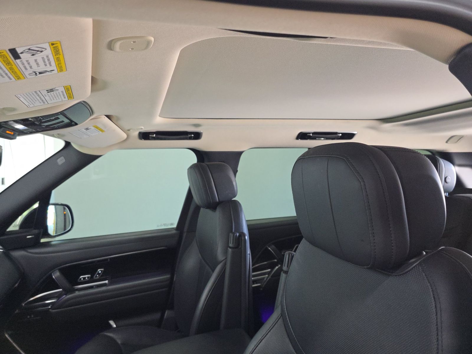 2023 Land Rover Range Rover SE FWD