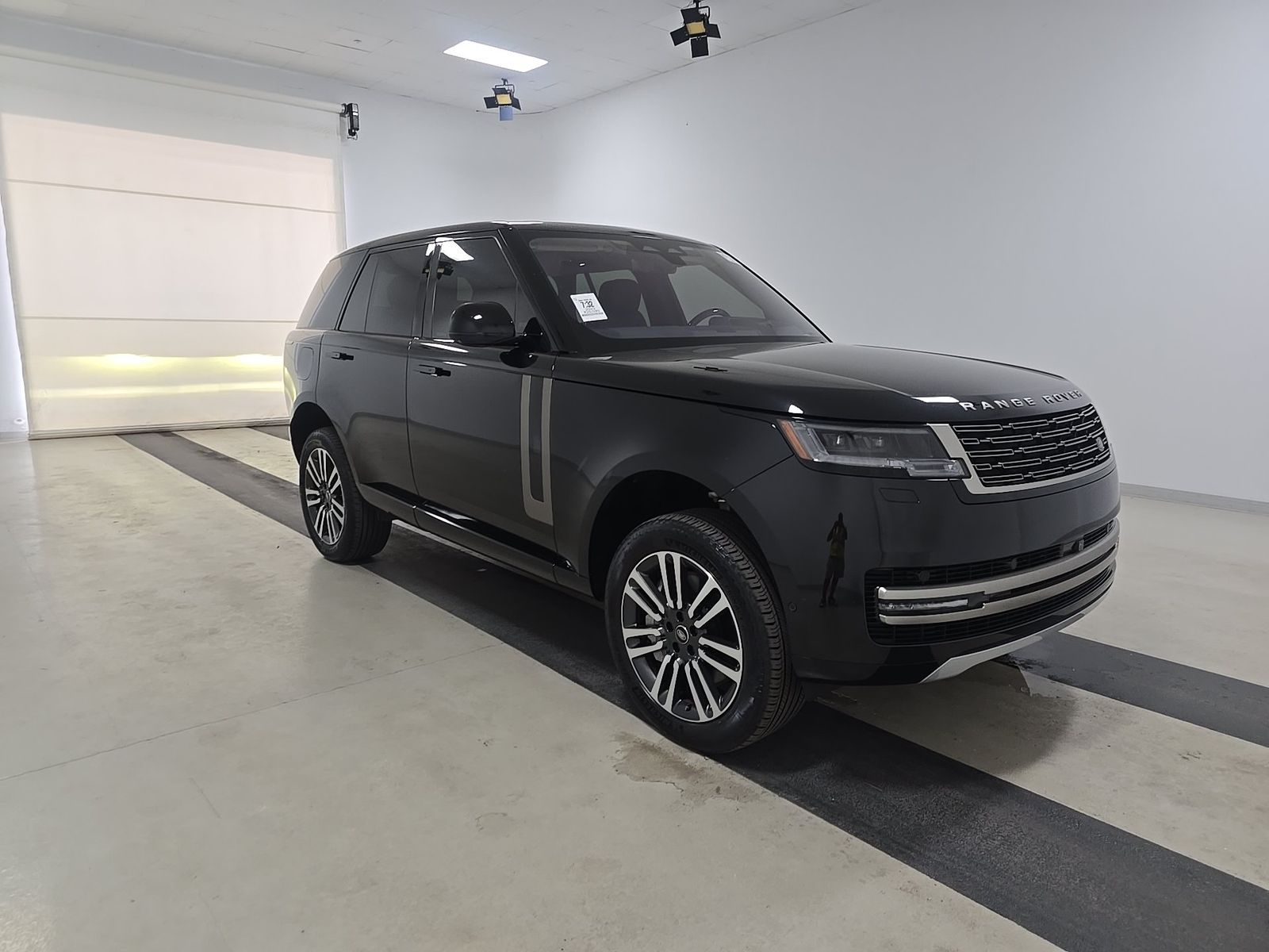 2023 Land Rover Range Rover SE FWD