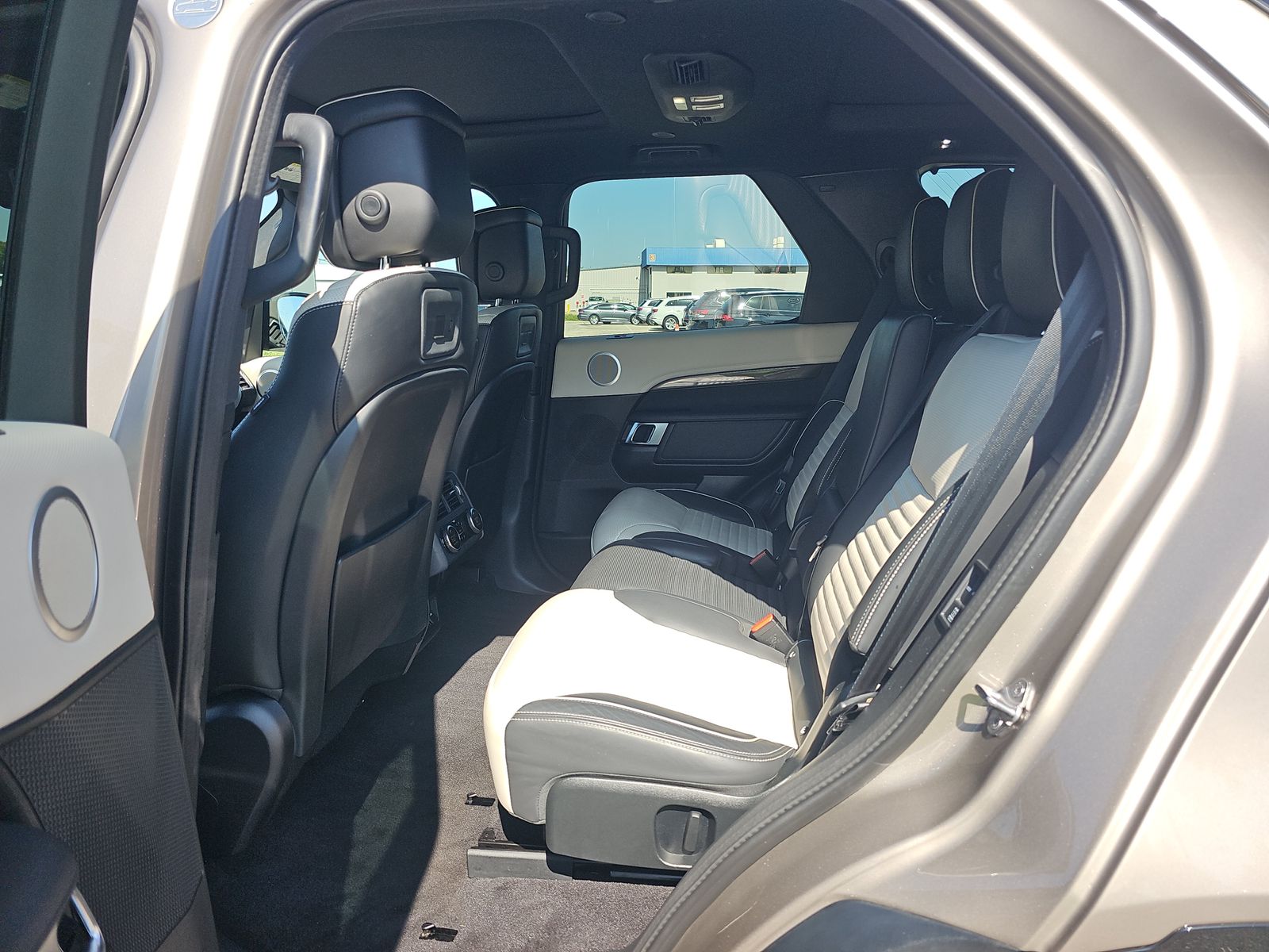 2021 Land Rover Discovery HSE R-Dynamic FWD