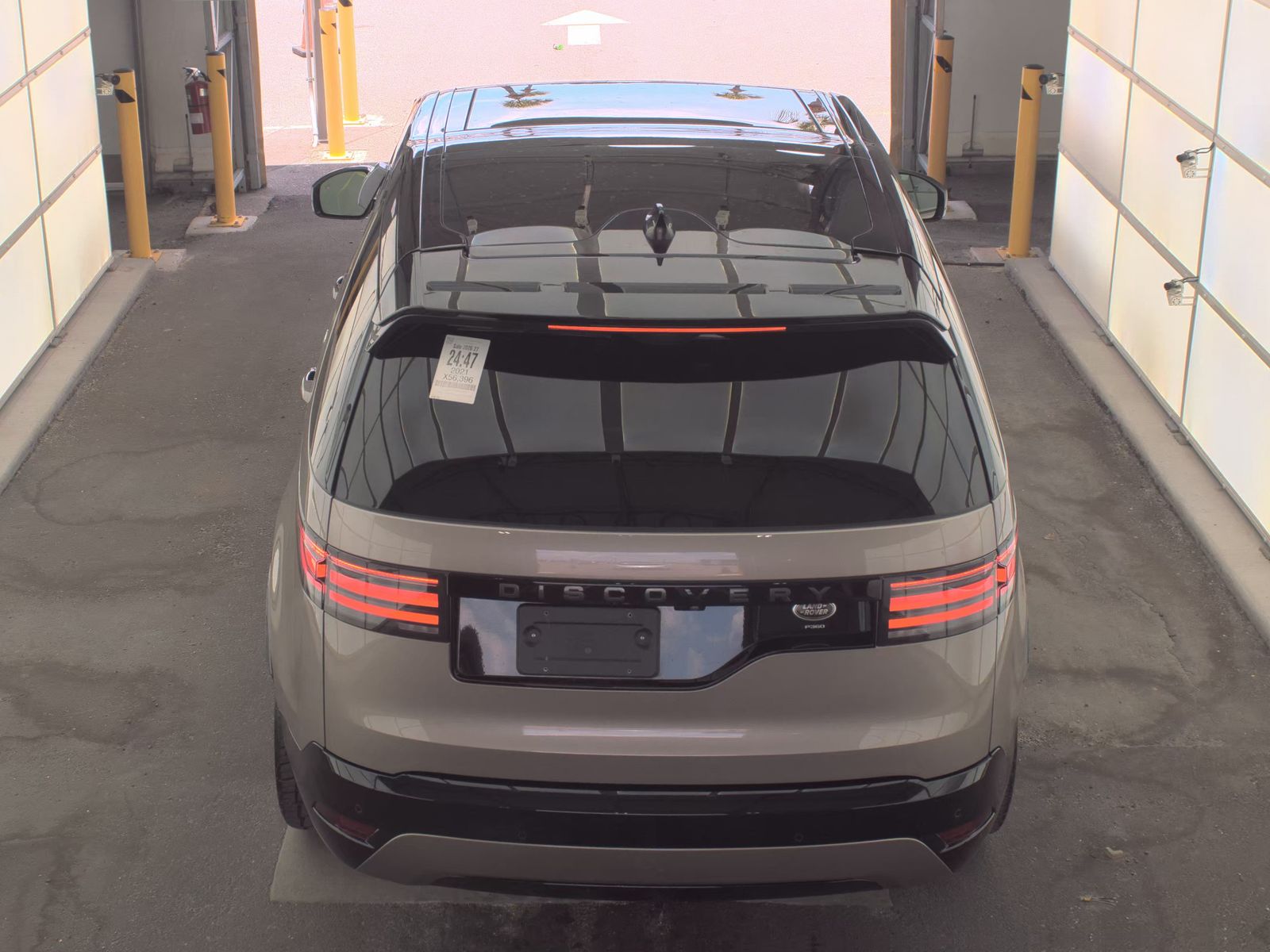 2021 Land Rover Discovery HSE R-Dynamic FWD