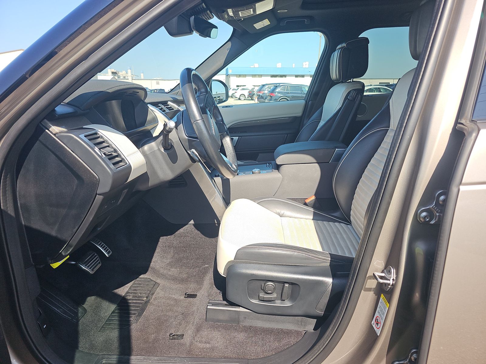 2021 Land Rover Discovery HSE R-Dynamic FWD