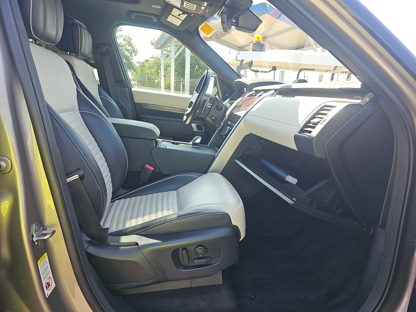 2021 Land Rover Discovery HSE R-Dynamic FWD