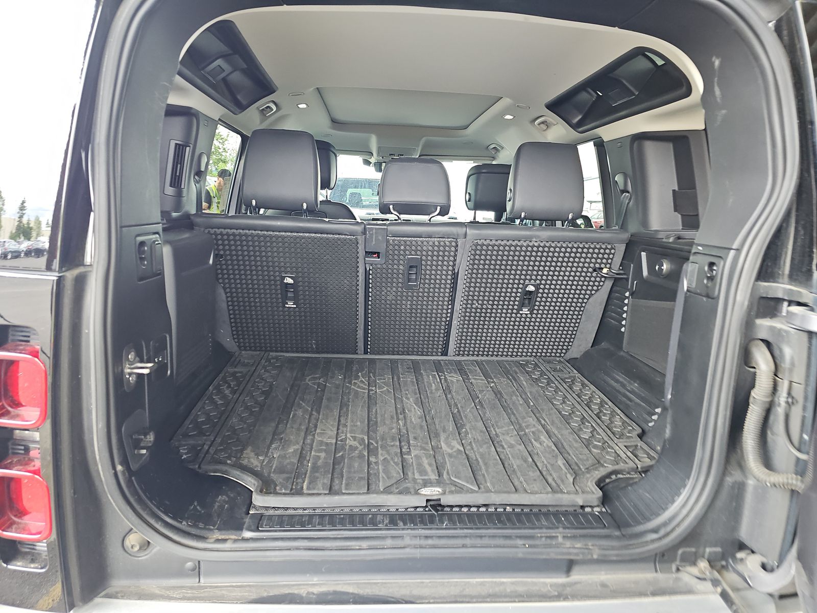 2020 Land Rover Defender 110 HSE FWD