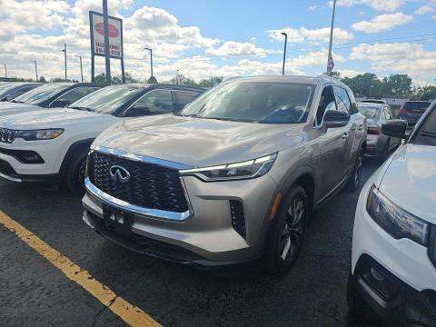 2023 INFINITI QX60 LUXE