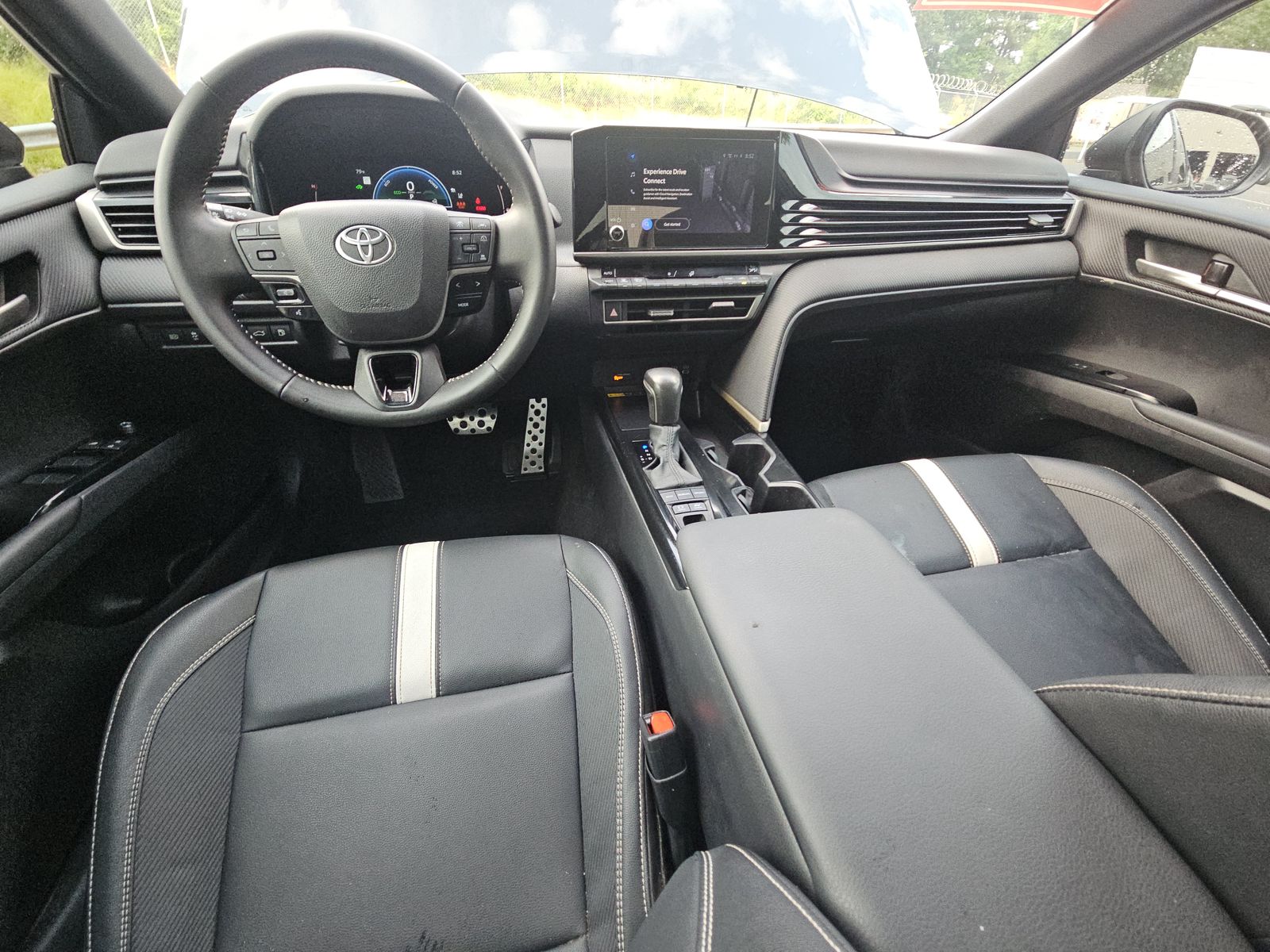 2025 Toyota Camry SE FWD
