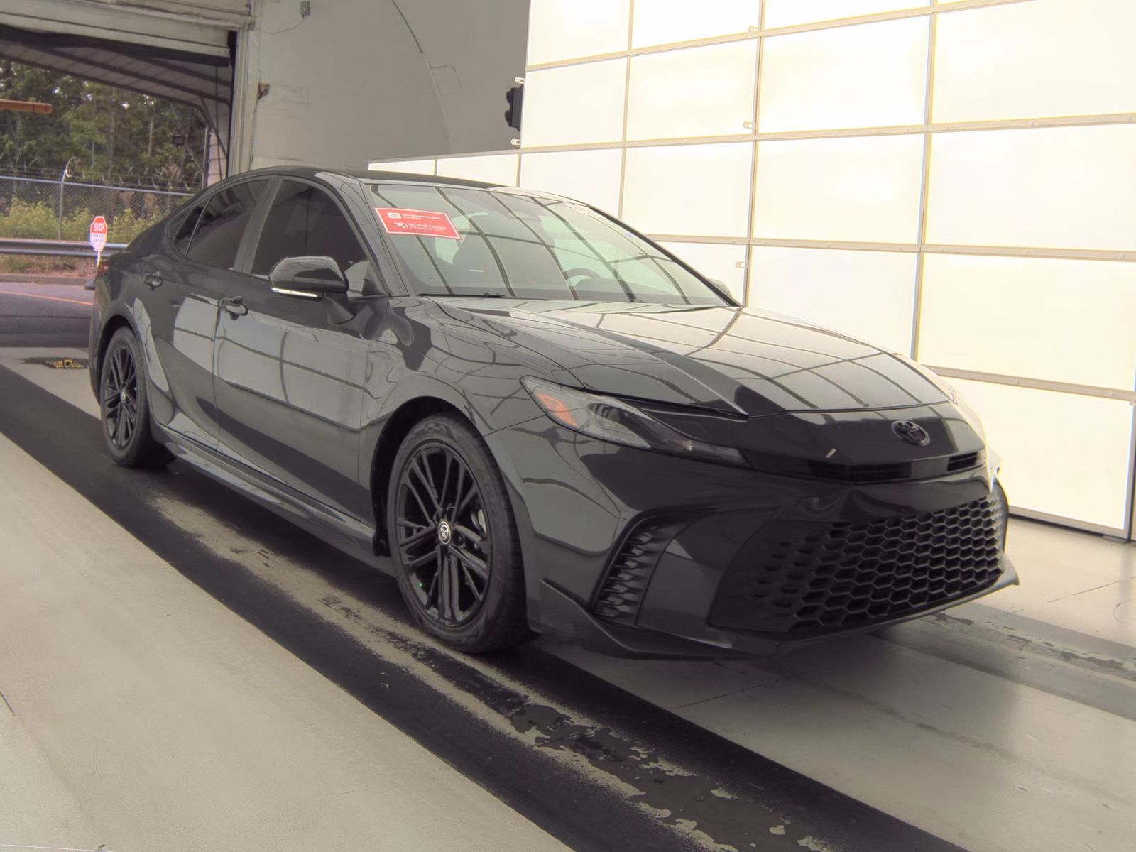 2025 Toyota Camry SE FWD
