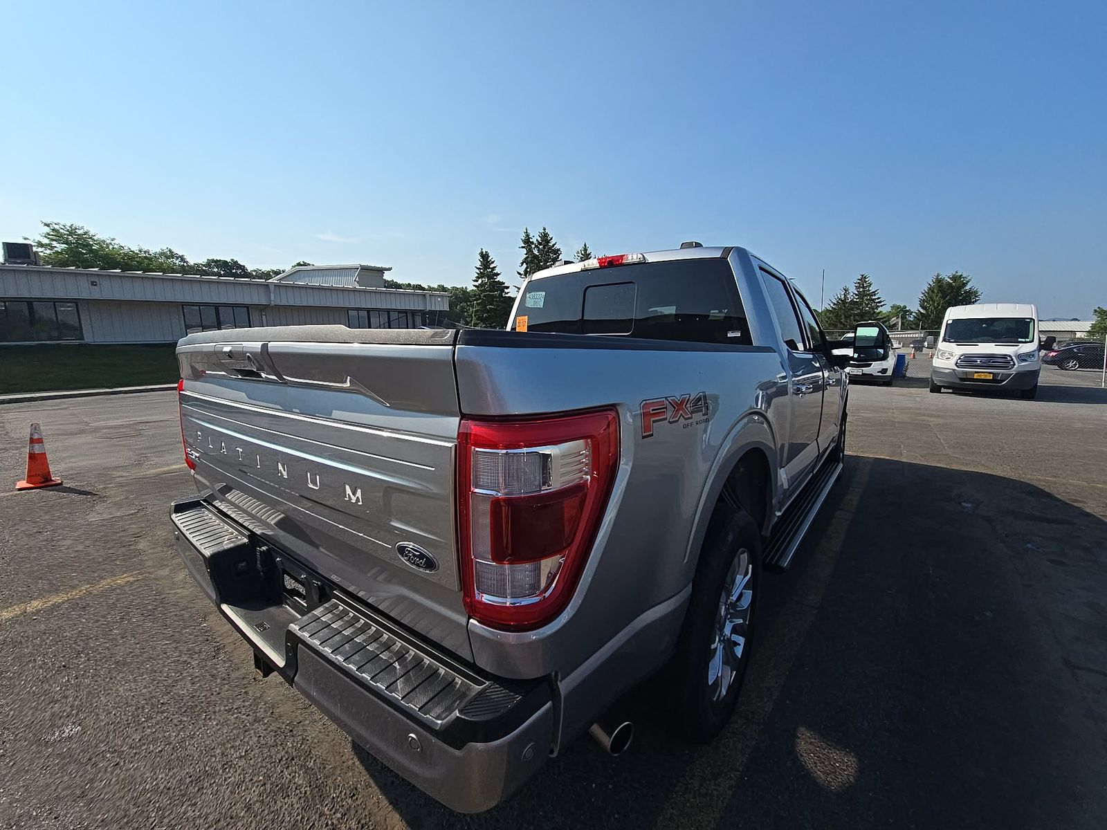 2022 Ford F-150 Hybrid Platinum AWD