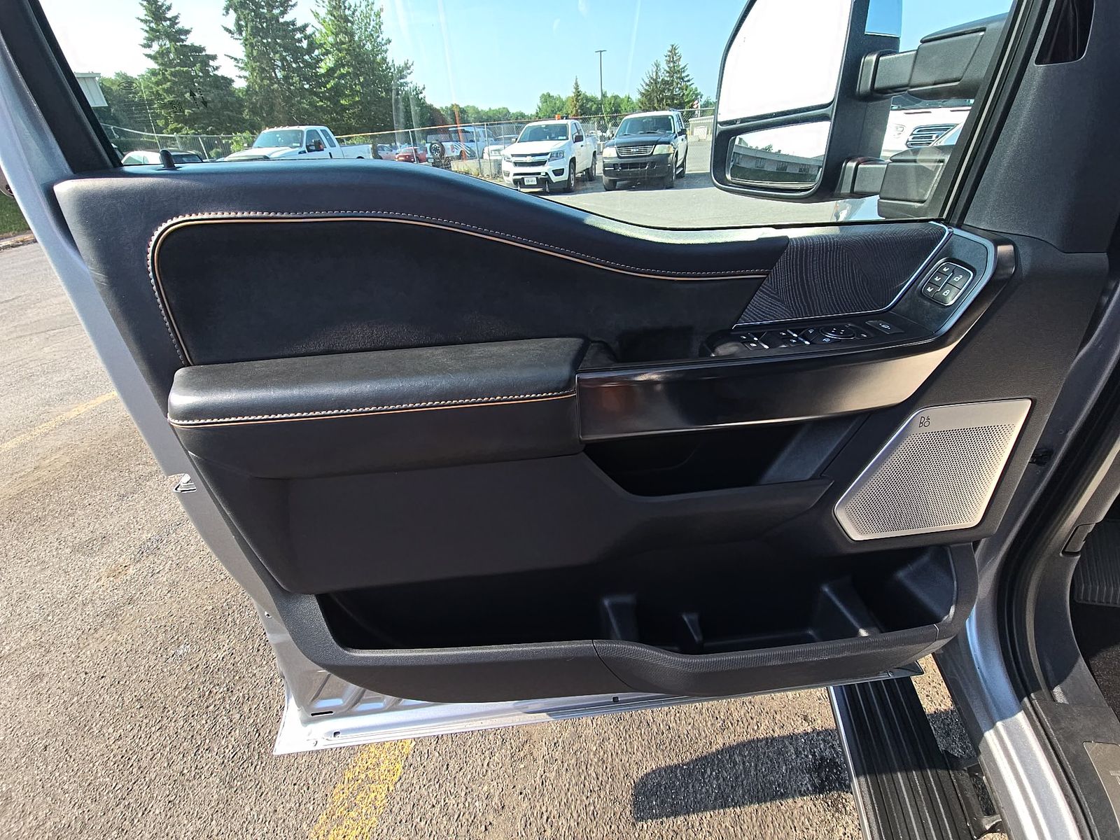 2022 Ford F-150 Hybrid Platinum AWD