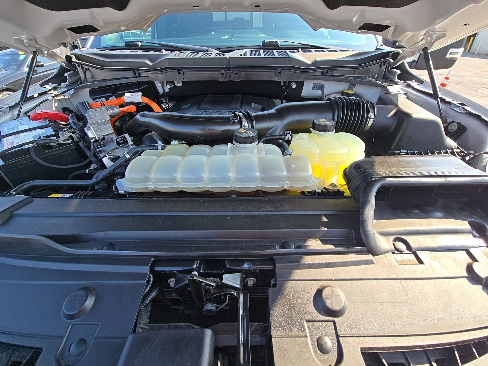 2022 Ford F-150 Hybrid Platinum AWD