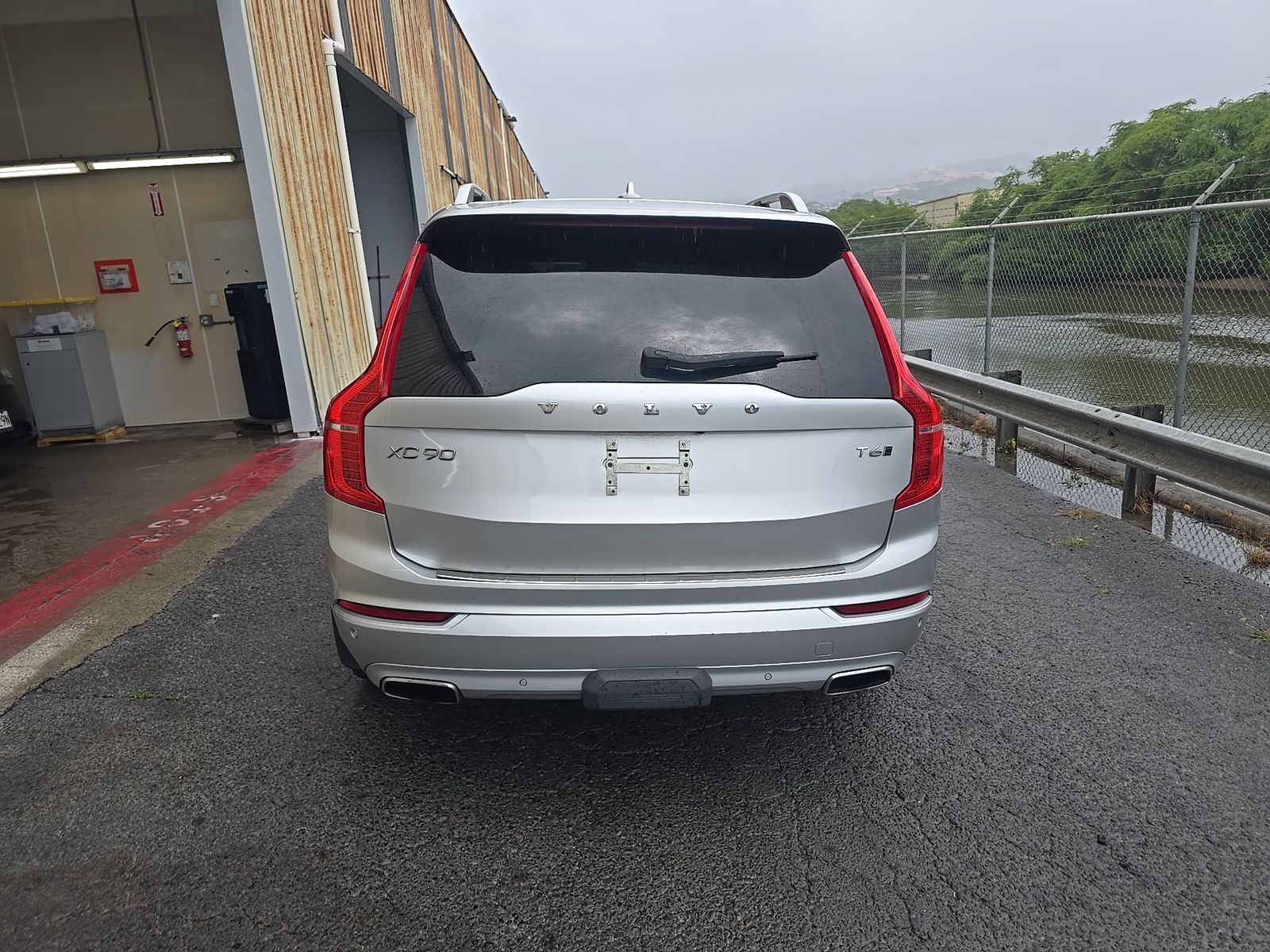 2018 Volvo XC90 T6 Momentum AWD