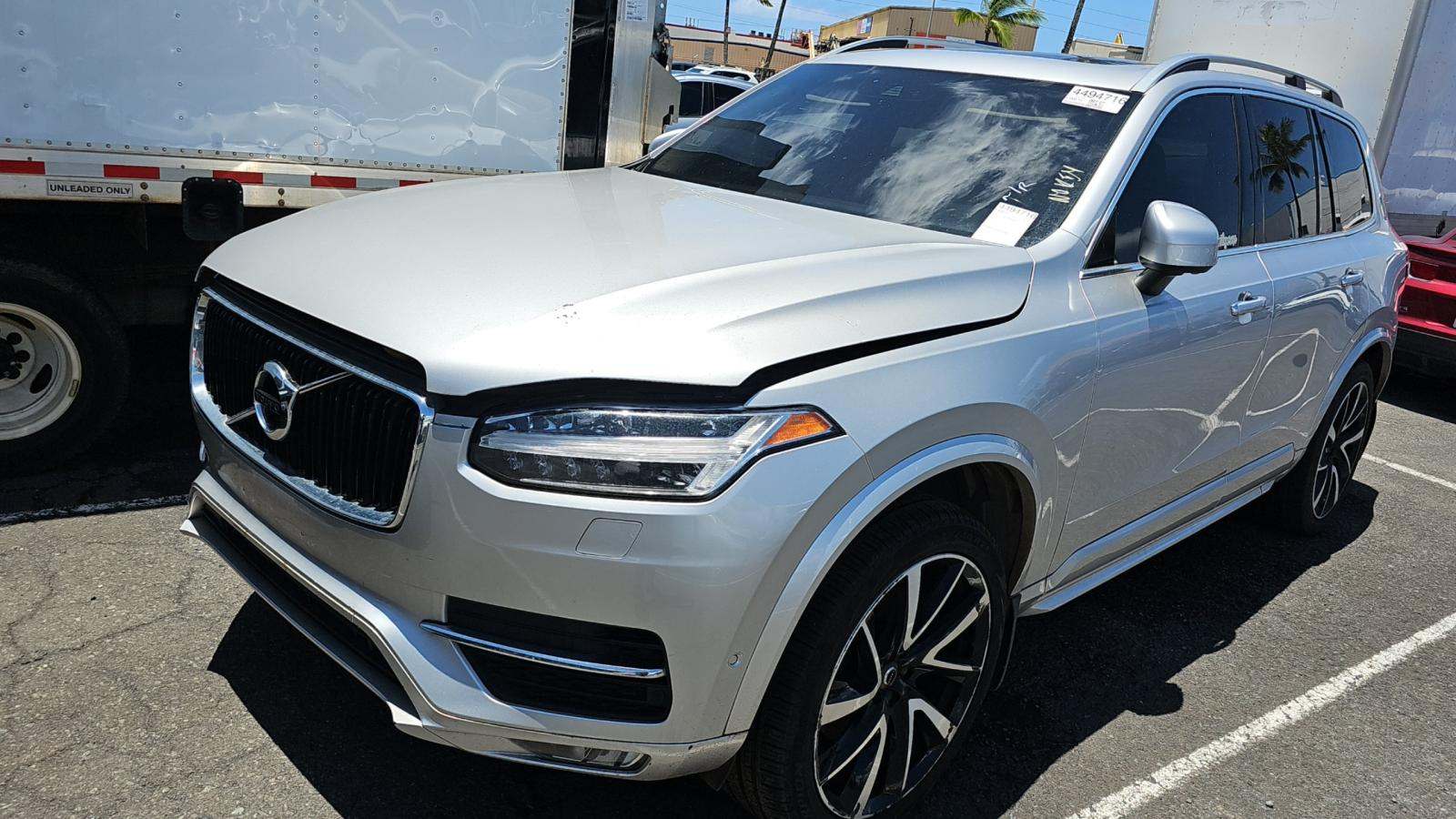 2018 Volvo XC90 T6 Momentum AWD